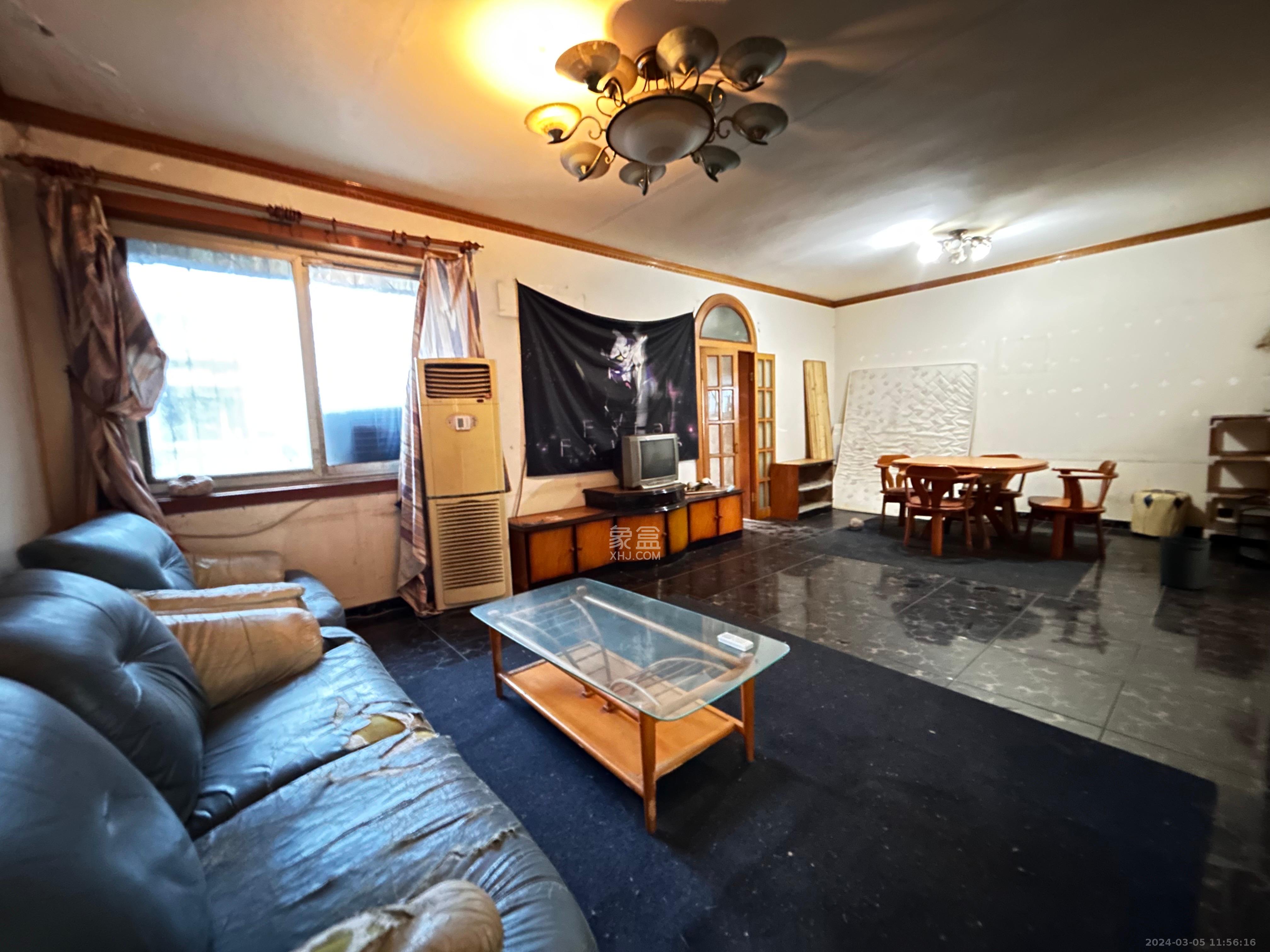 体育局宿舍  2室1厅1卫   1500.00元/月室内图