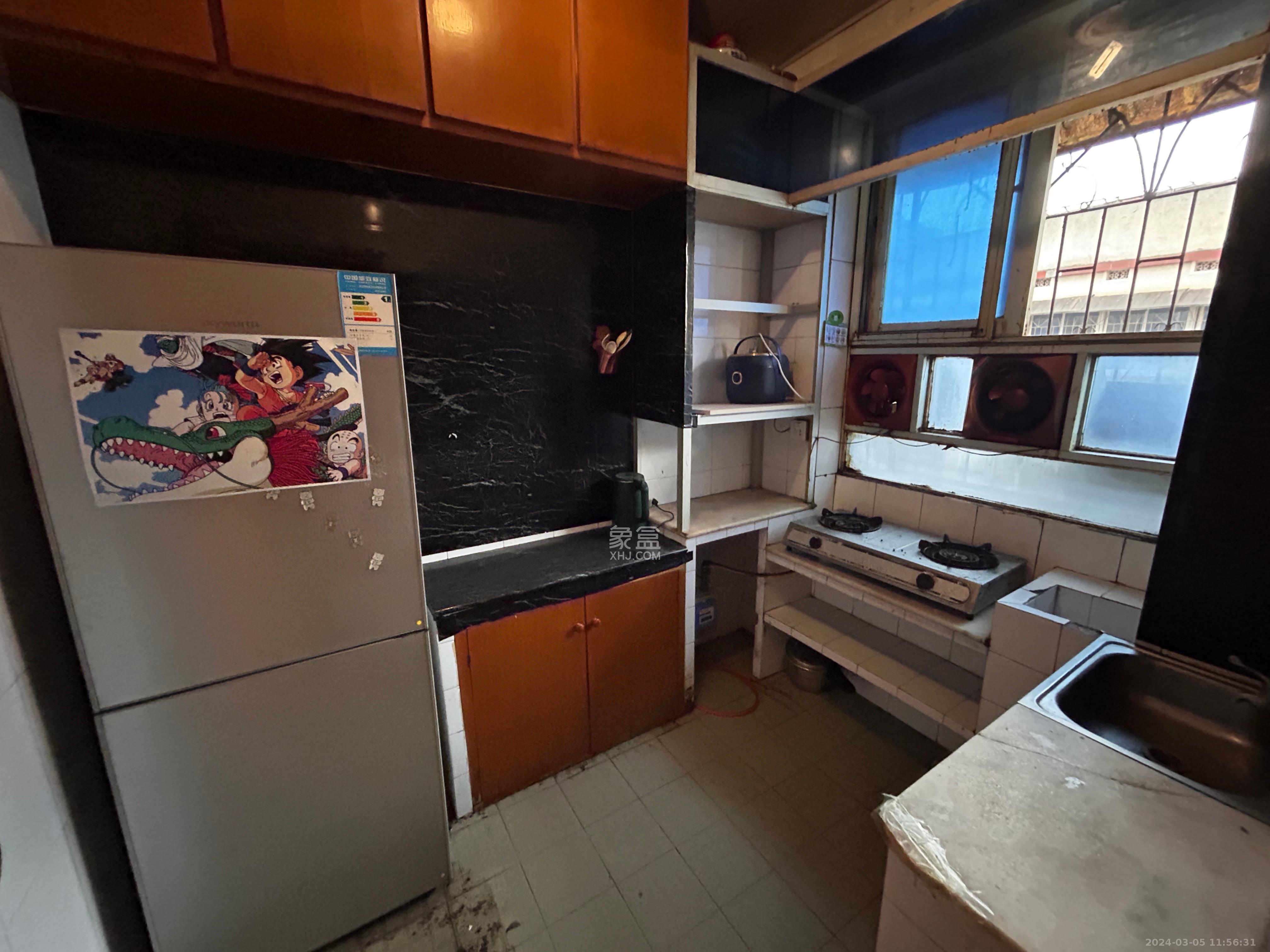 体育局宿舍  2室1厅1卫   1500.00元/月室内图