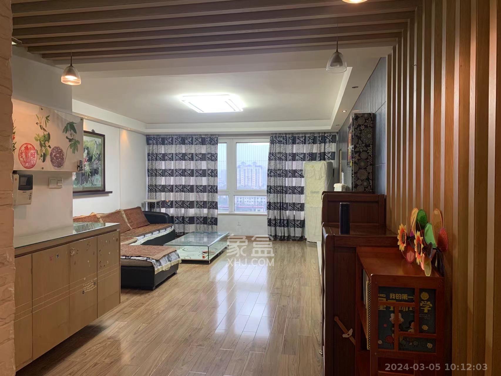 丽景新贵  4室2厅2卫   3200.00元/月室内图1