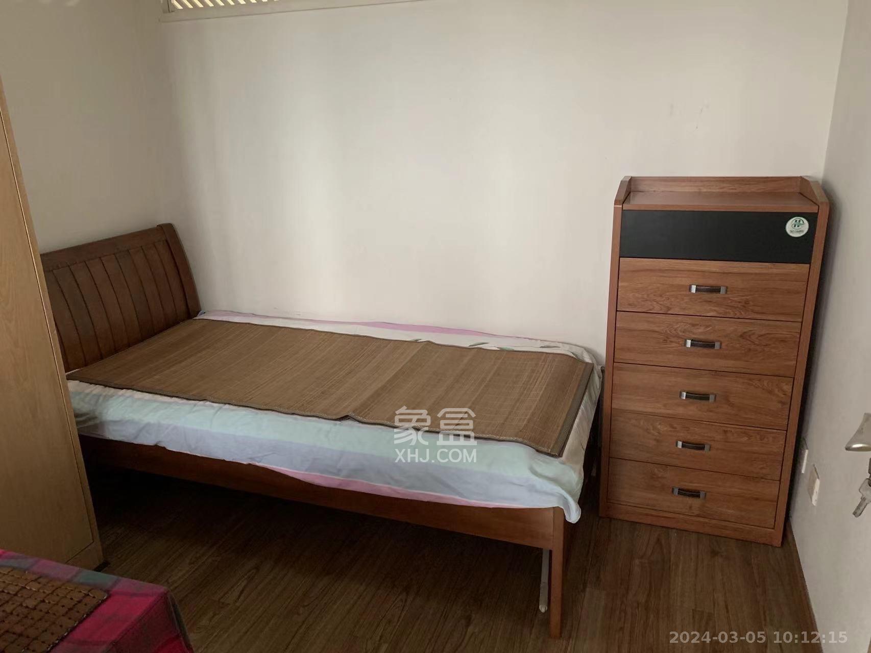 丽景新贵  4室2厅2卫   3200.00元/月室内图