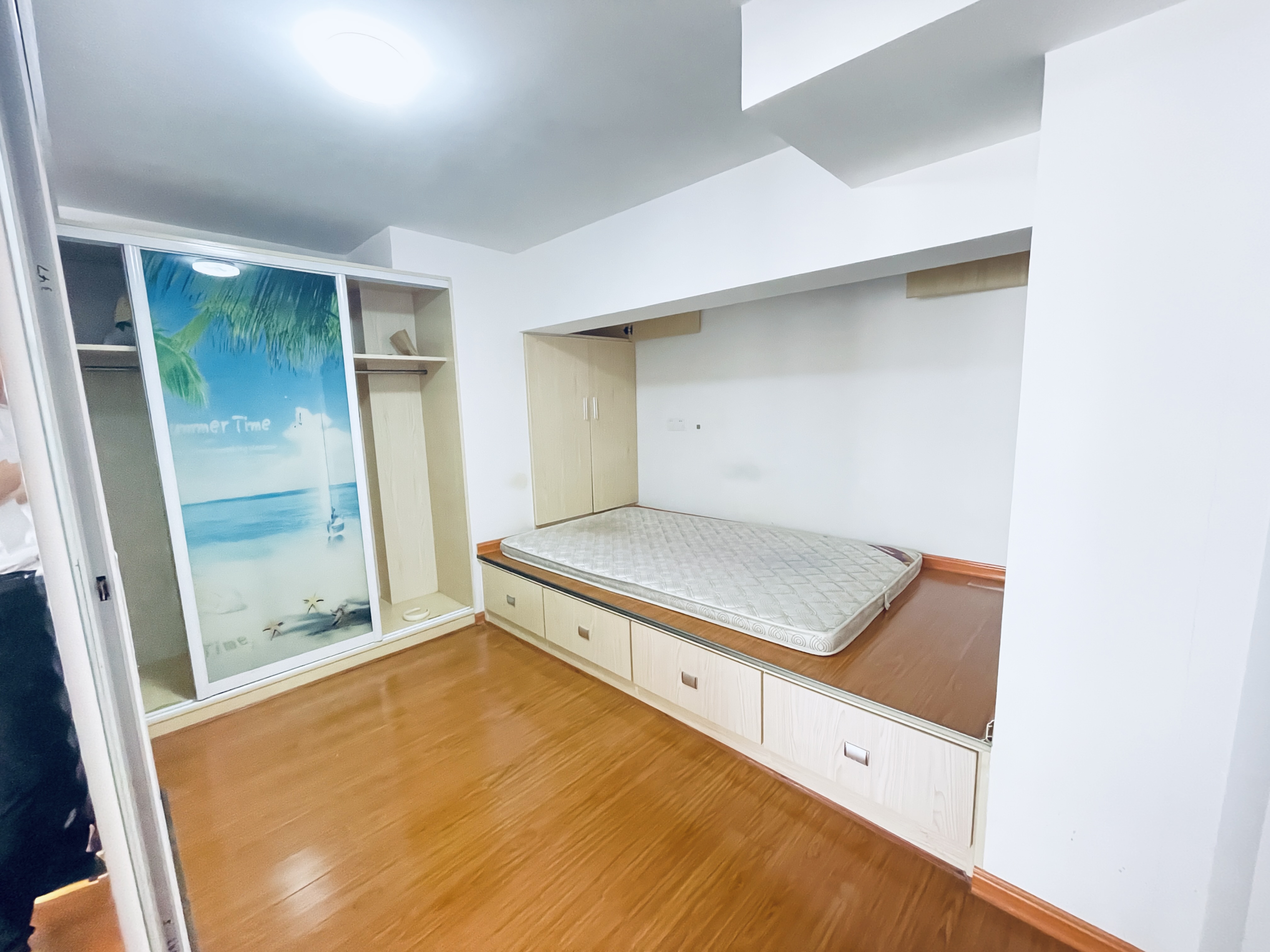 龙泰上品  1室1厅1卫   1000.00元/月室内图