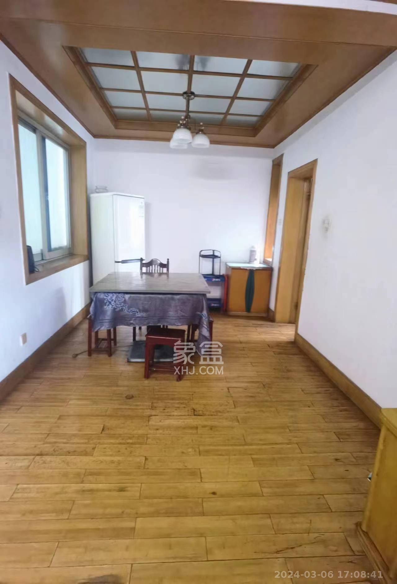 警校新村  3室2厅1卫   1800.00元/月室内图