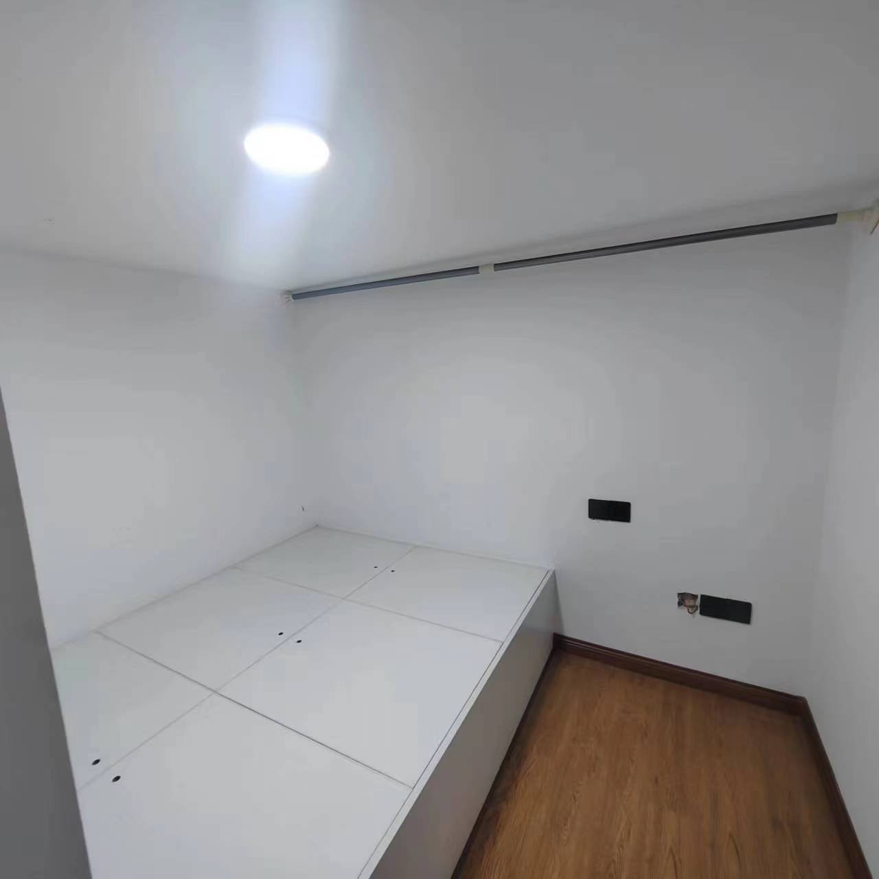 恒大绿洲  3室2厅2卫   1400.00元/月室内图