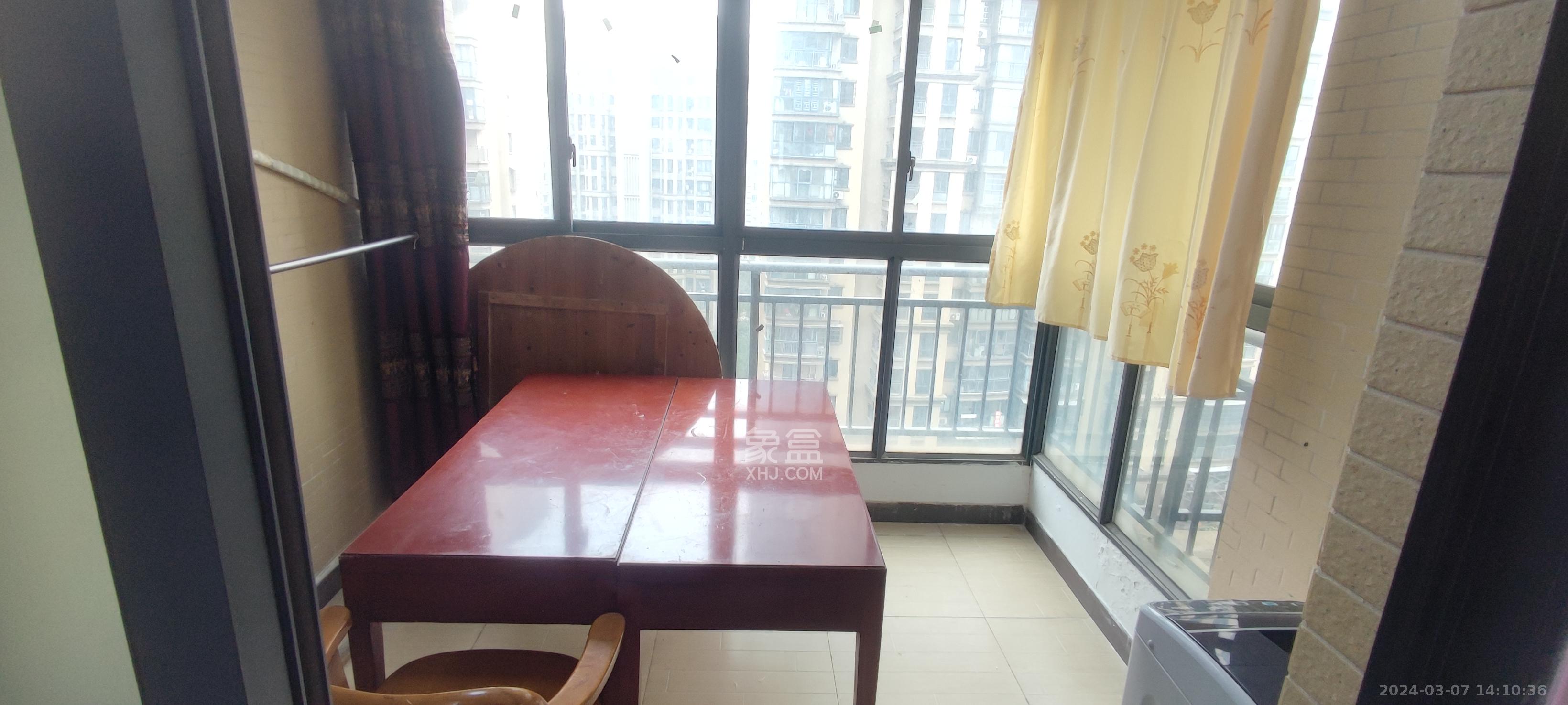 中建麓山和苑  3室2厅2卫   2200.00元/月室内图