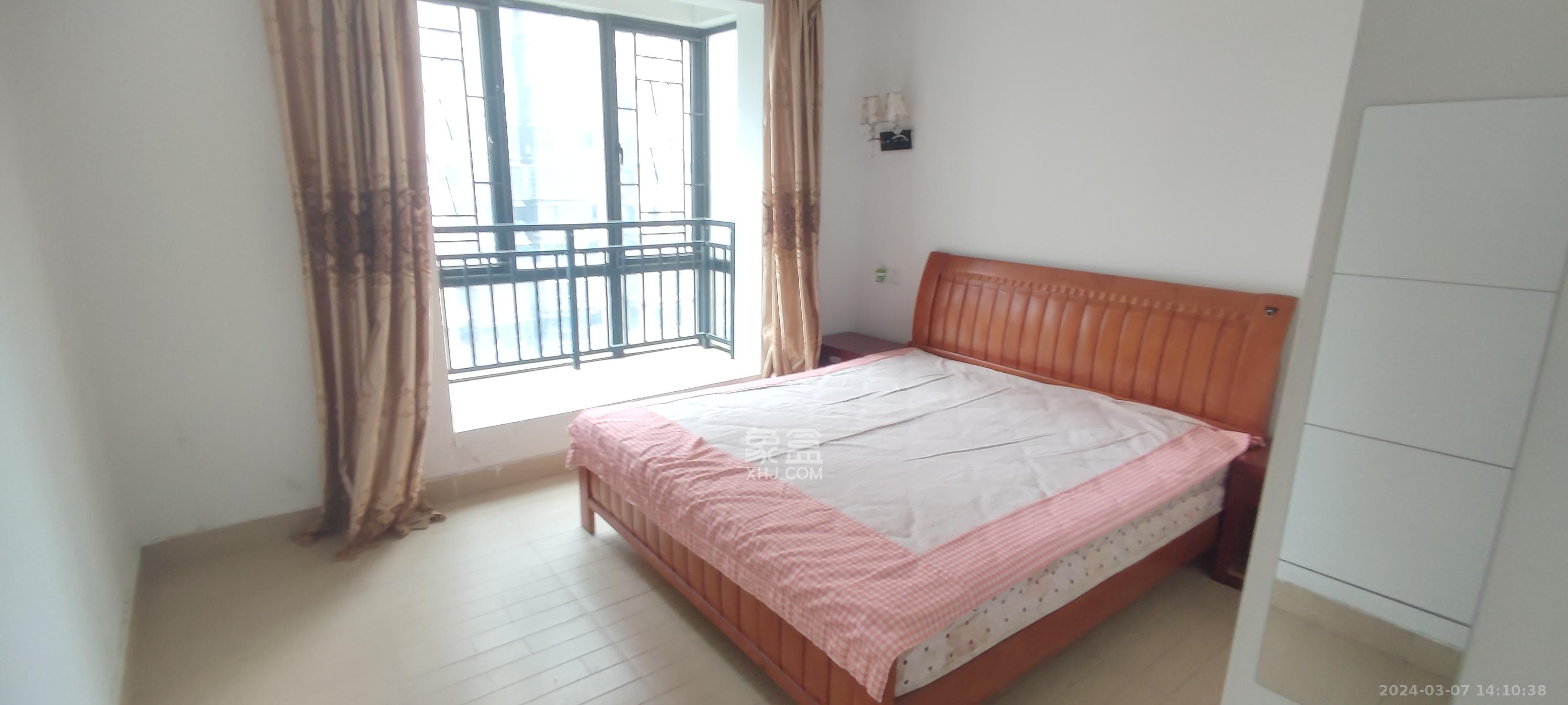 中建麓山和苑  3室2厅2卫   2200.00元/月室内图