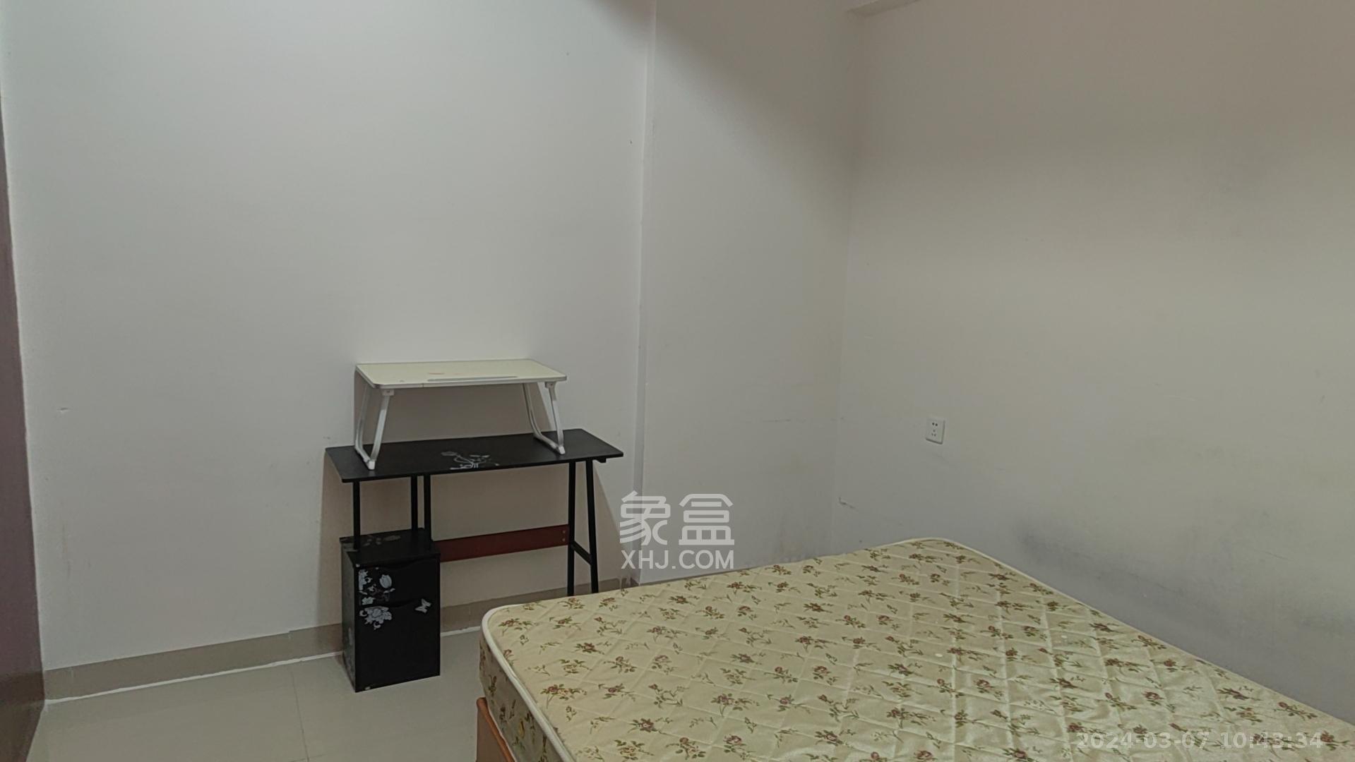 龙塘安置区（龙塘小区）  0室0厅0卫   1400.00元/月室内图