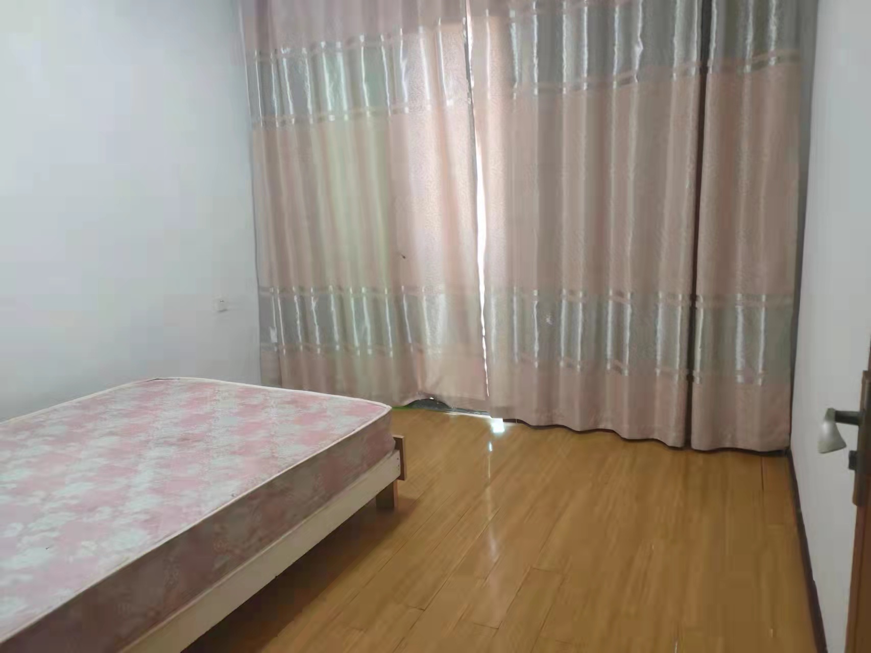 中天会展城A区  0室0厅0卫   2000.00元/月室内图