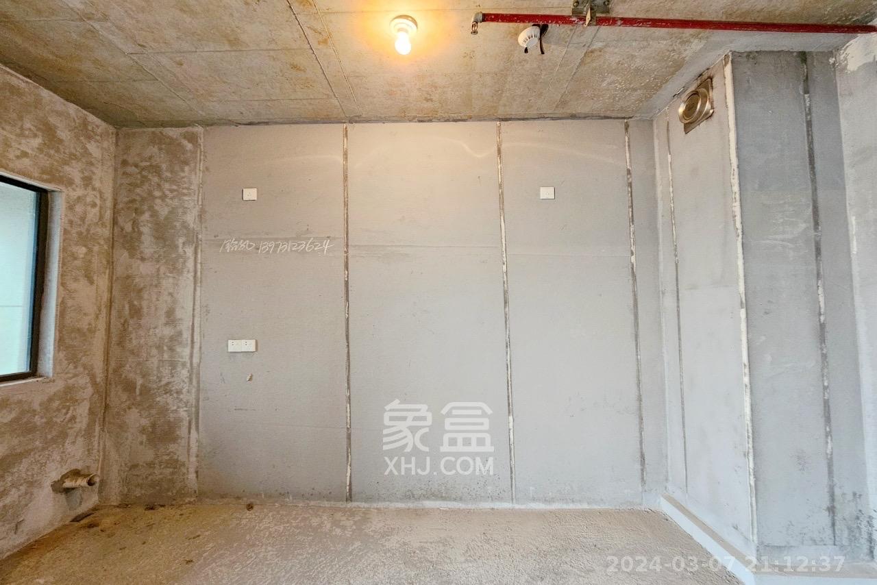 长房东旭国际  4室2厅3卫   2800.00元/月室内图