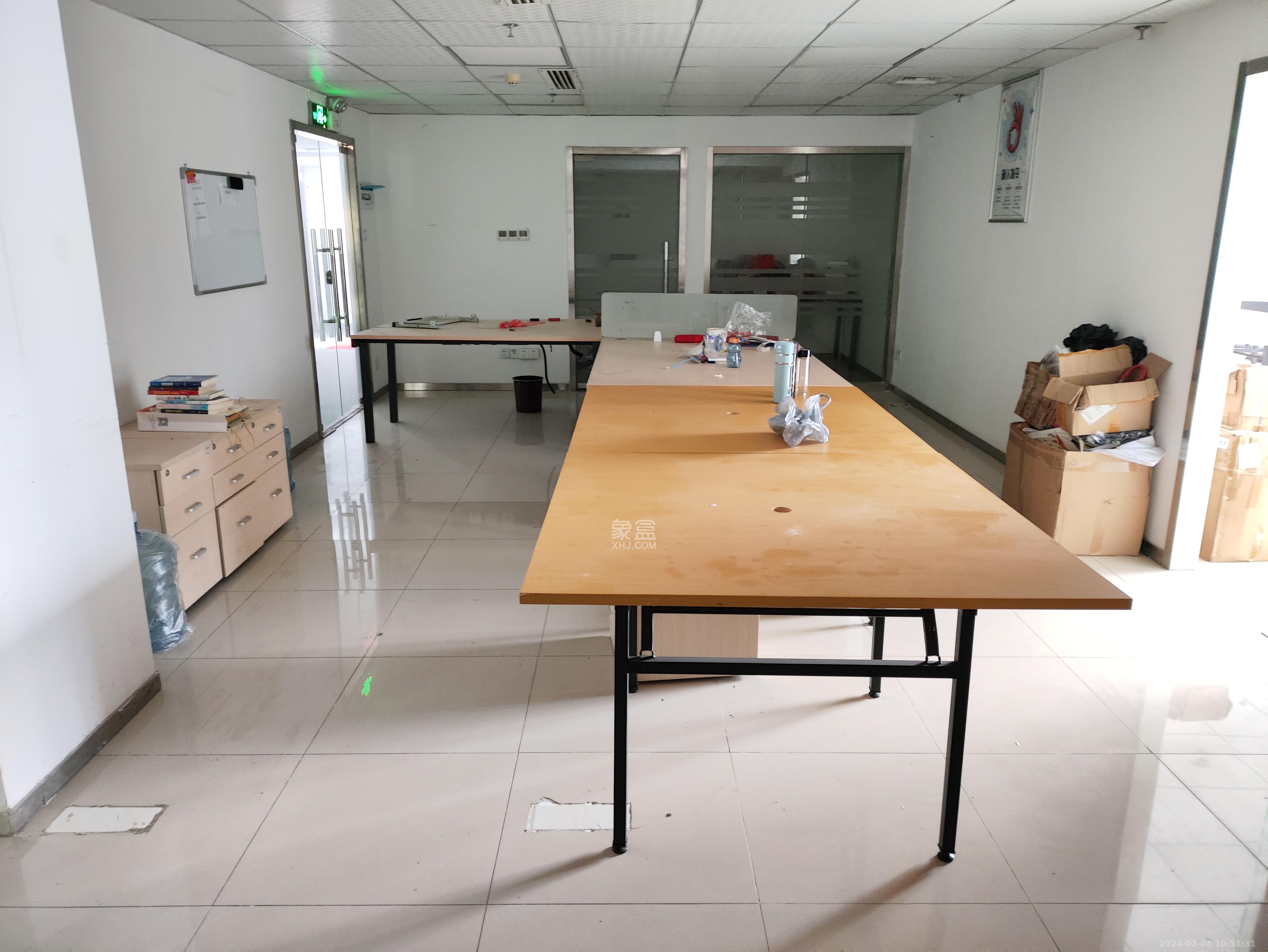 亚大时代大厦  1室1厅1卫   12800.00元/月室内图1