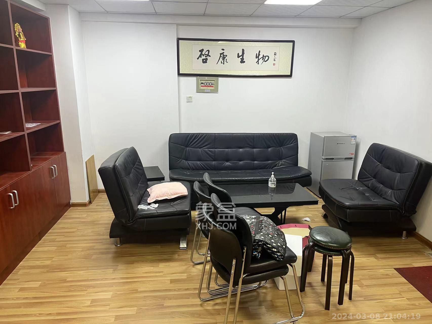 上城星座  3室2厅1卫   2600.00元/月室内图