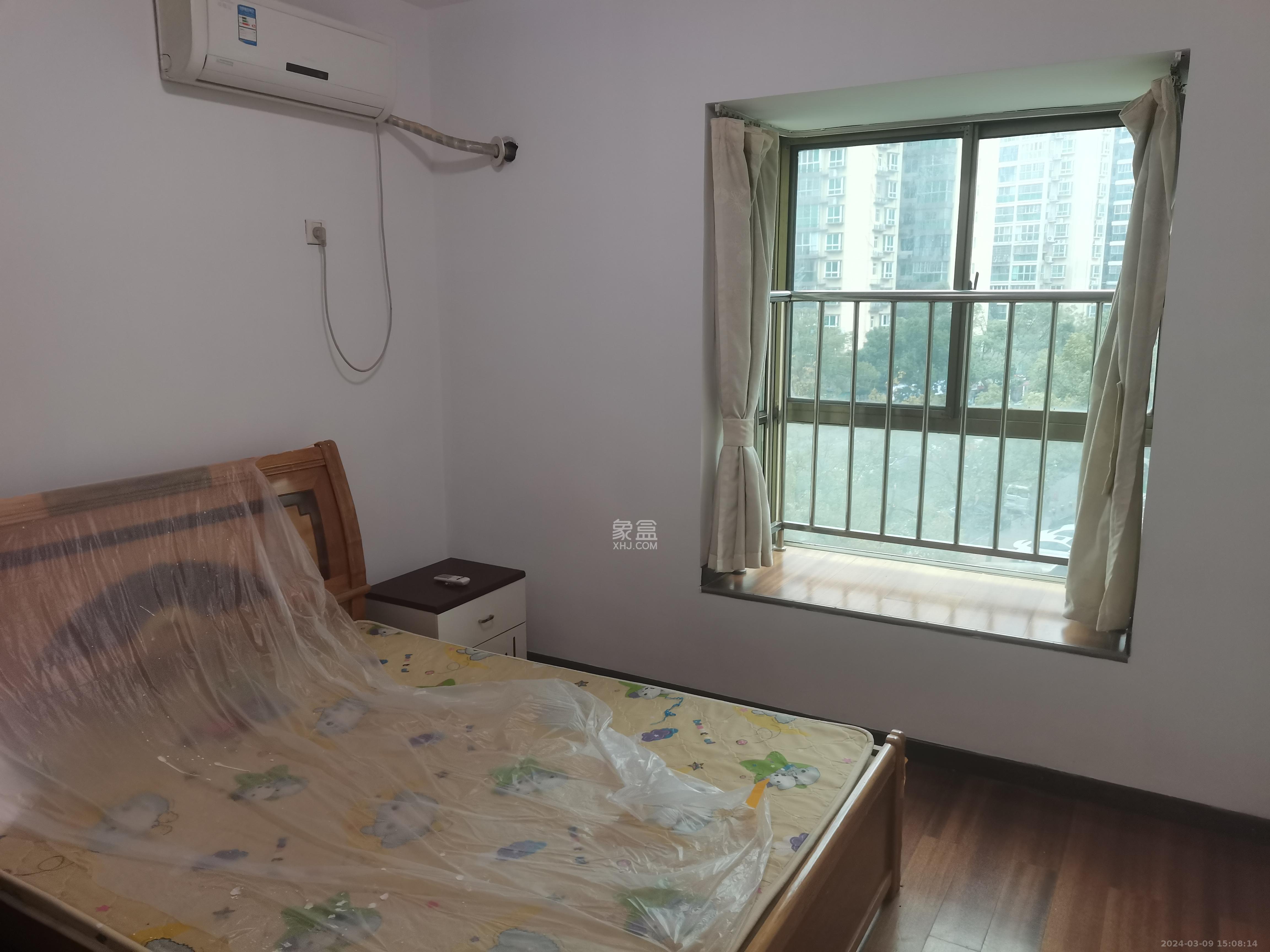 青青家园  3室2厅1卫   1800.00元/月室内图