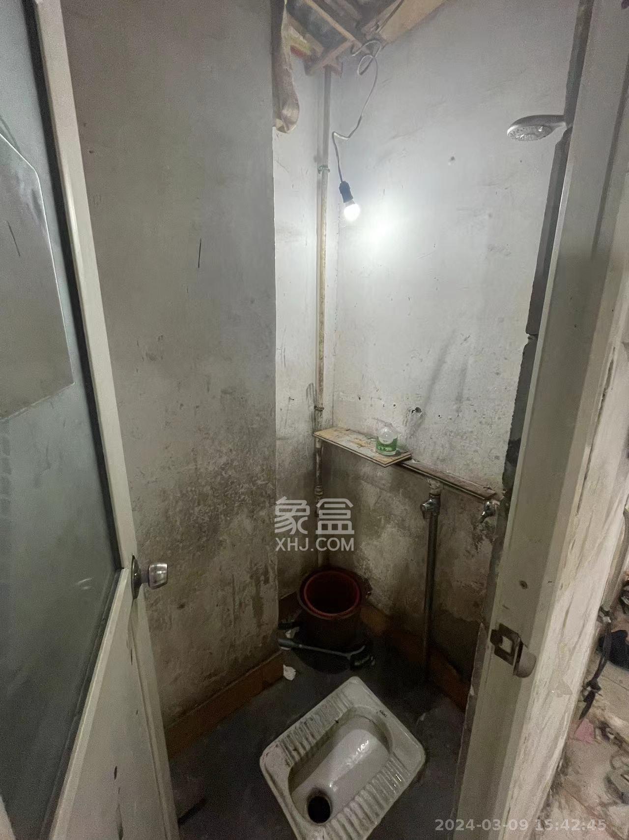 中南汽车世界   22.0㎡     1300.00元/月室内图