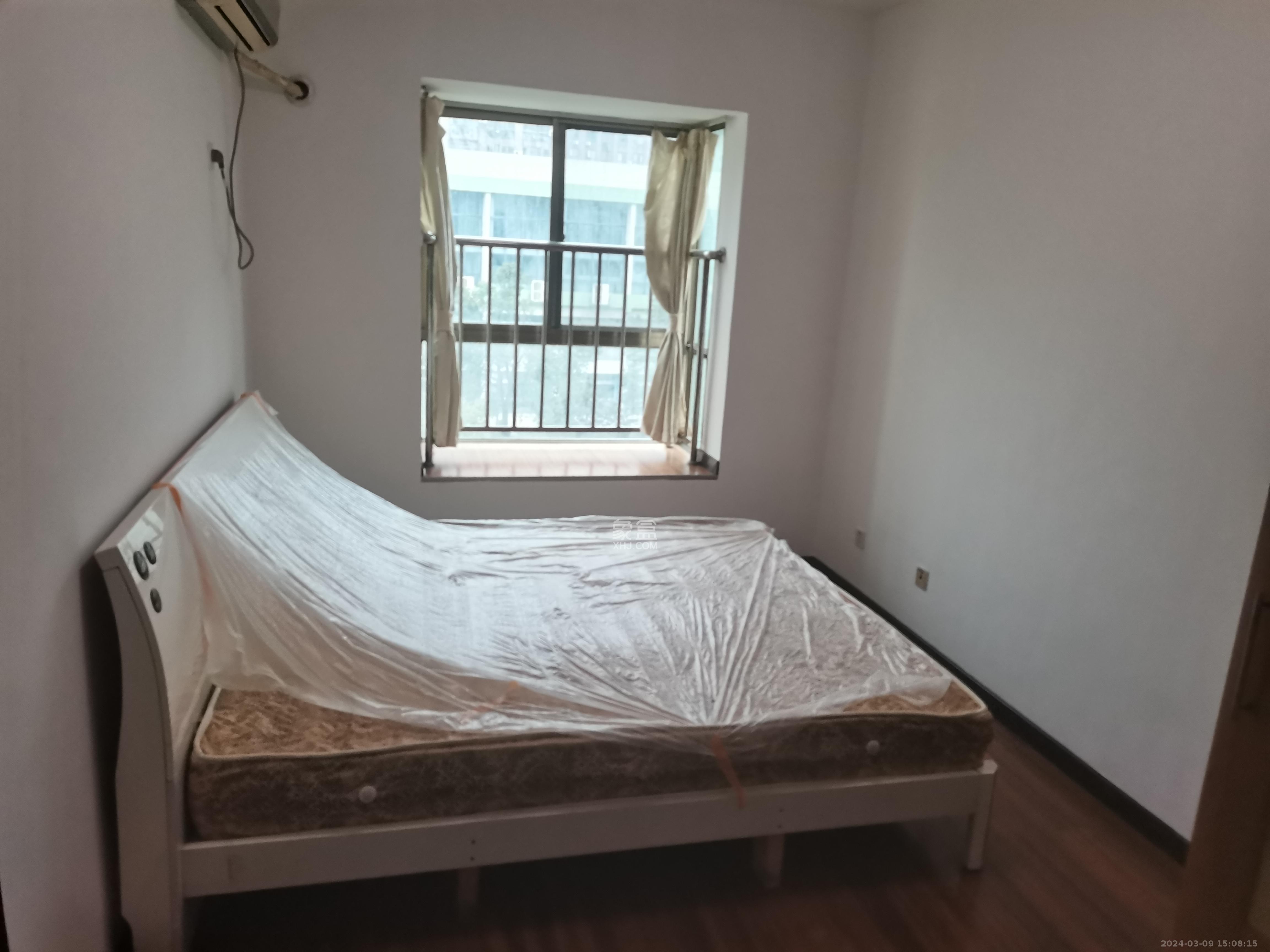 青青家园  3室2厅1卫   1800.00元/月室内图