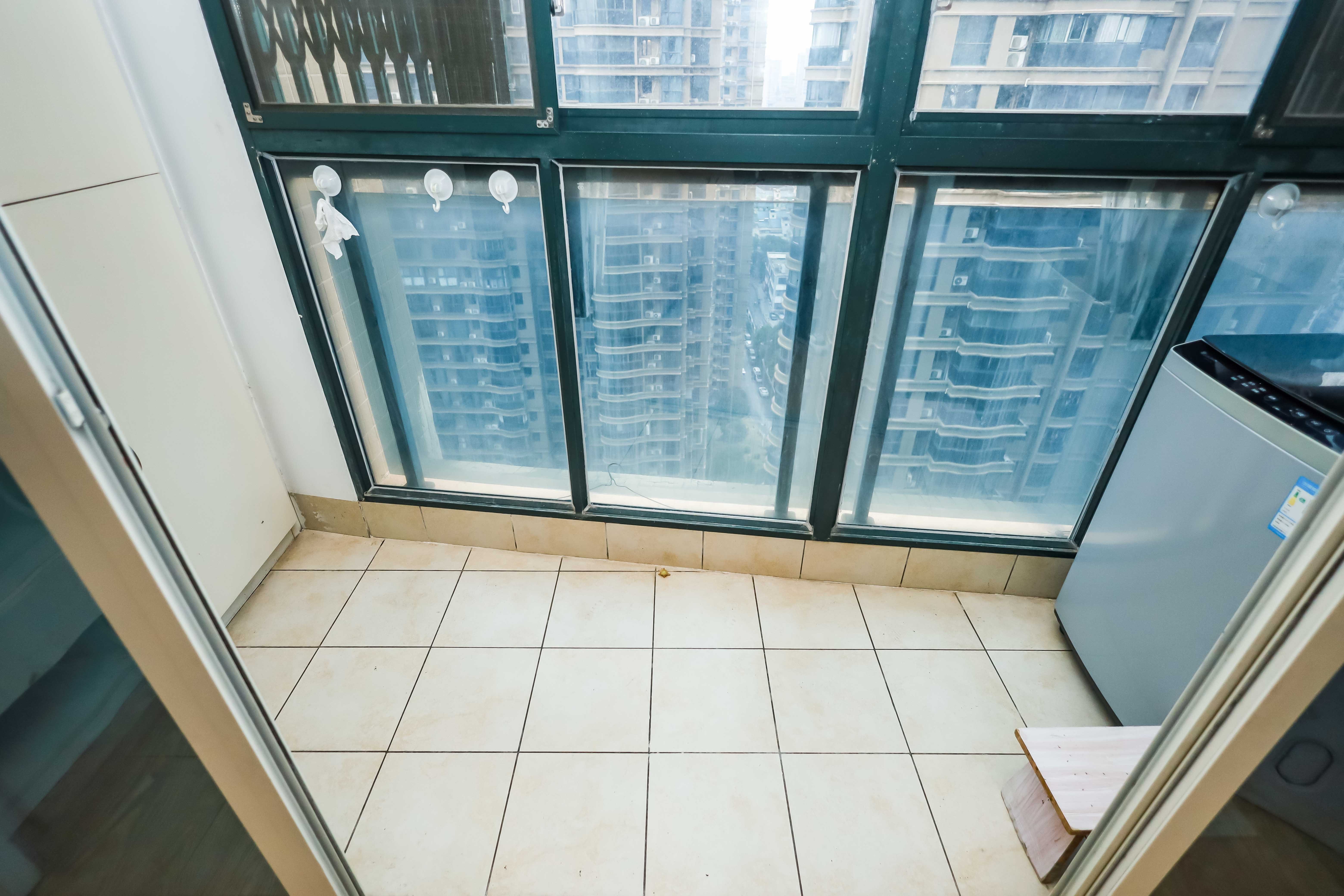 永祺西京 2室2厅1卫 100.0万 永祺西京 2室2厅1卫 100.0万阳台