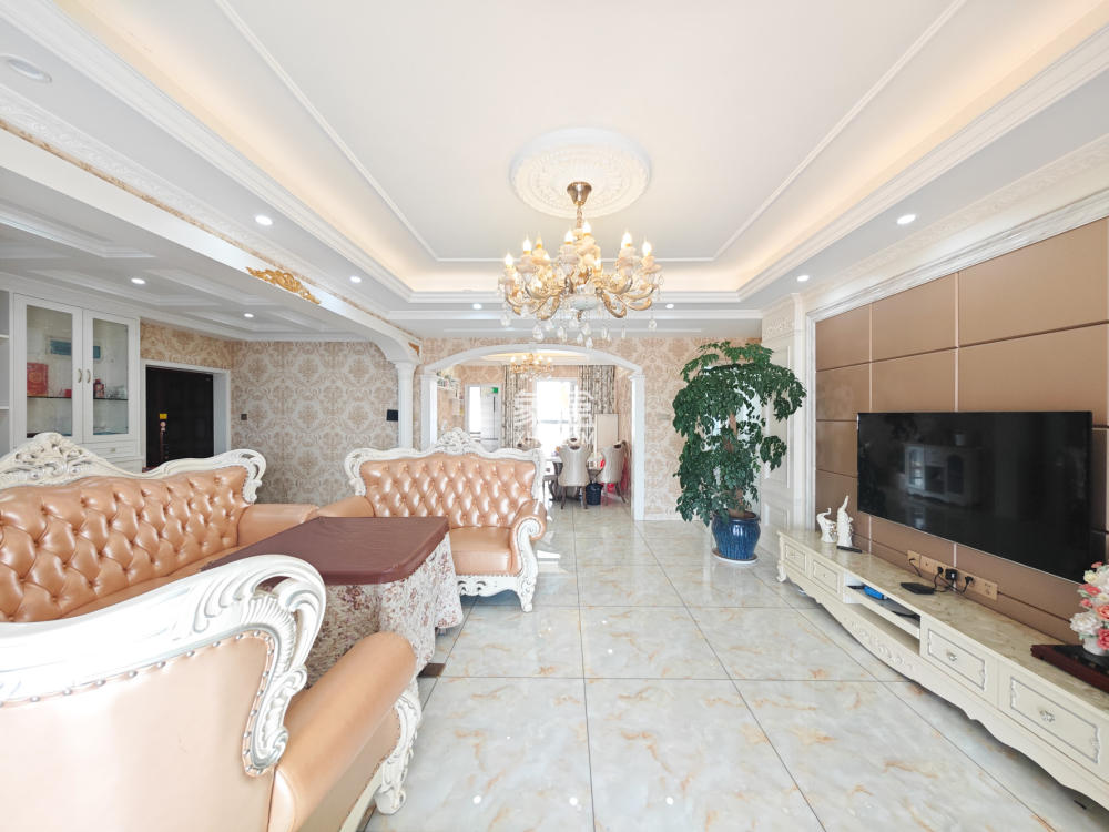 湘府十城（汇财御景湾新寓,汇财国际）  4室2厅2卫    145.0万