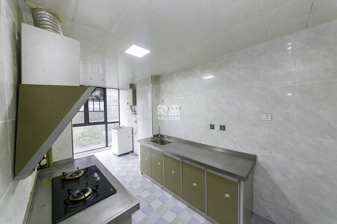 轻盐阳光CEO(轻盐雅苑)(轻奢时代) 3室2厅2卫 100.0万 轻盐阳光CEO(轻盐雅苑)(轻奢时代) 3室2厅2卫 100.0万厨房