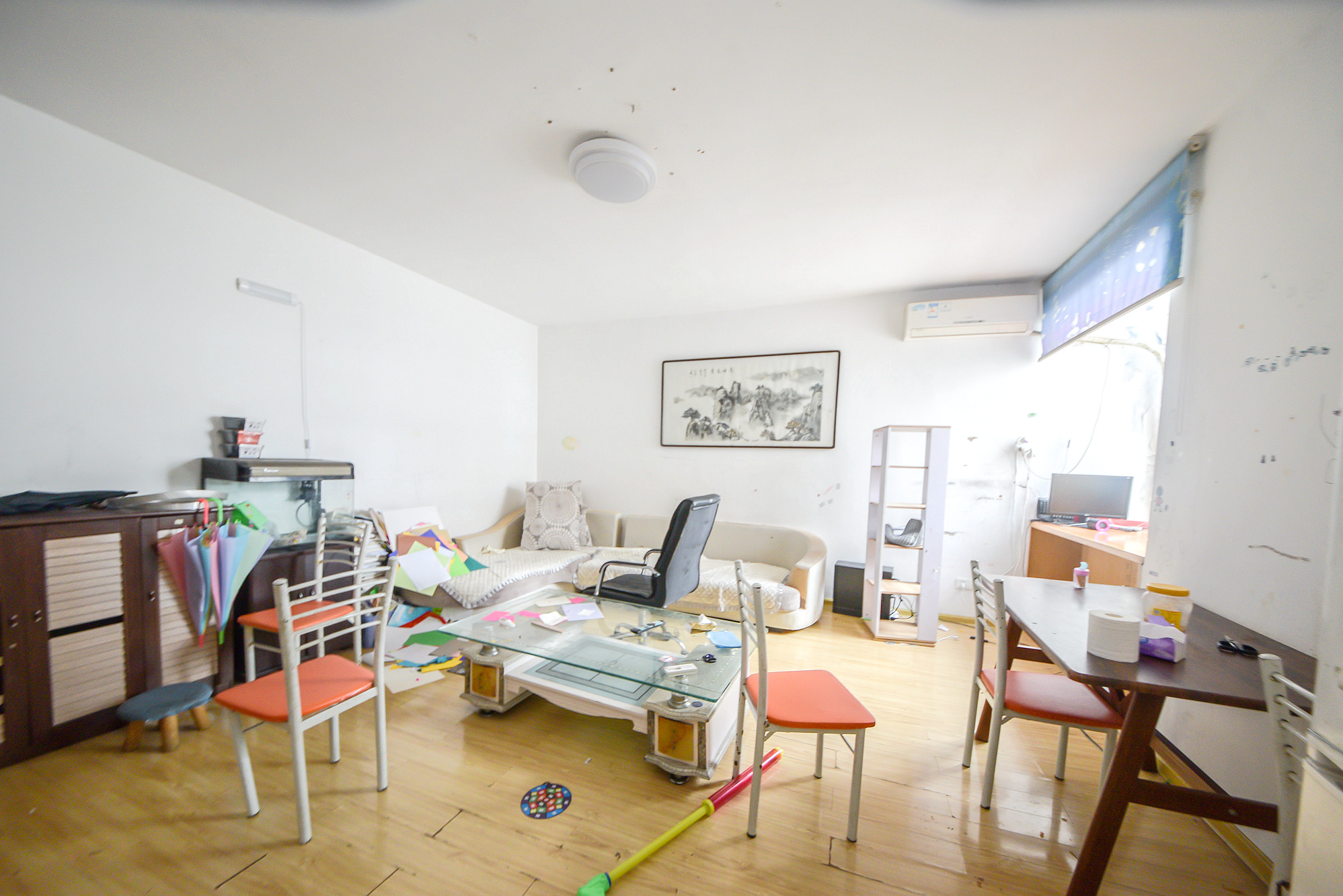 华韵07  2室1厅1卫   65.00万客厅