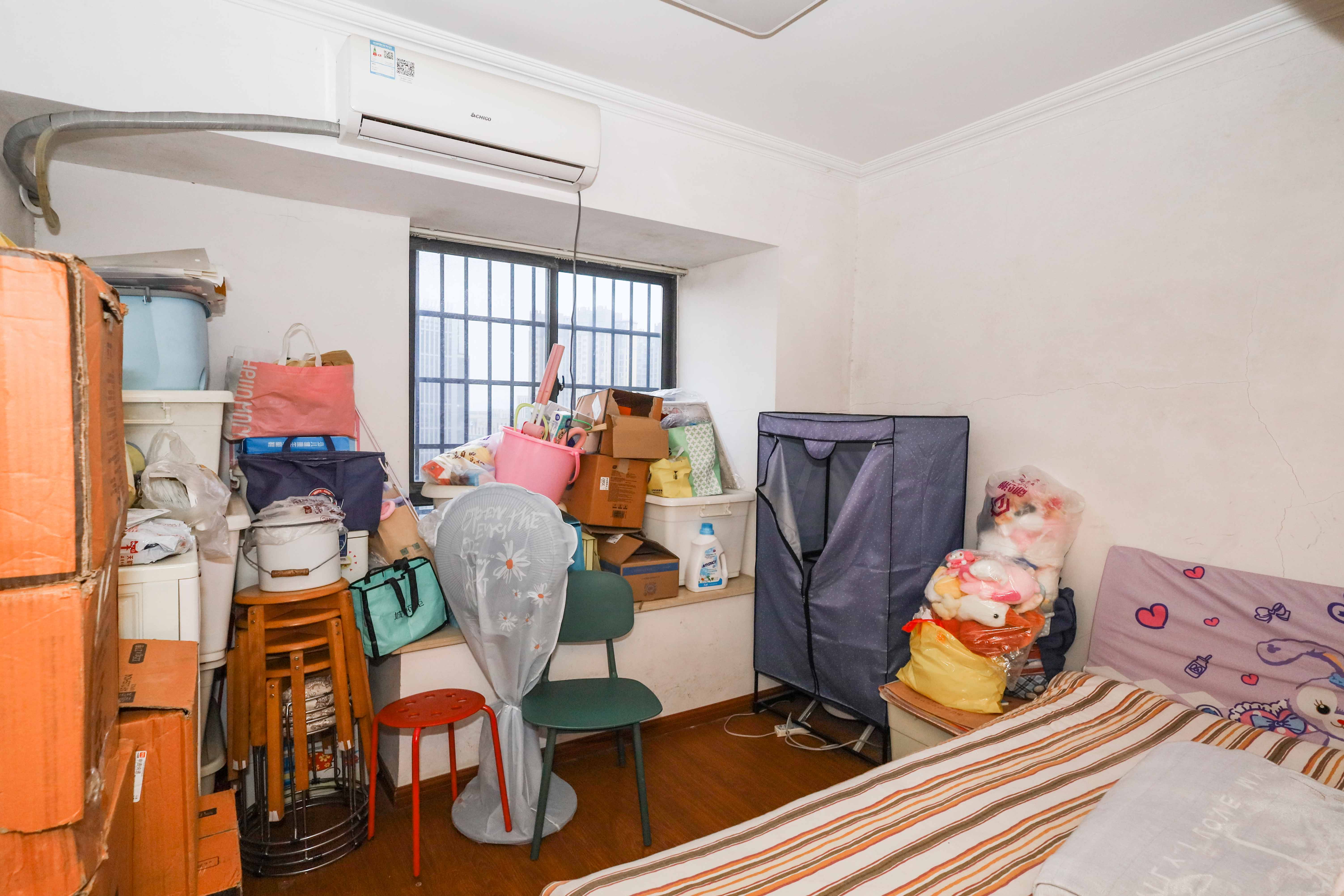 保利麓谷林语A区  3室2厅1卫   96.00万卧室