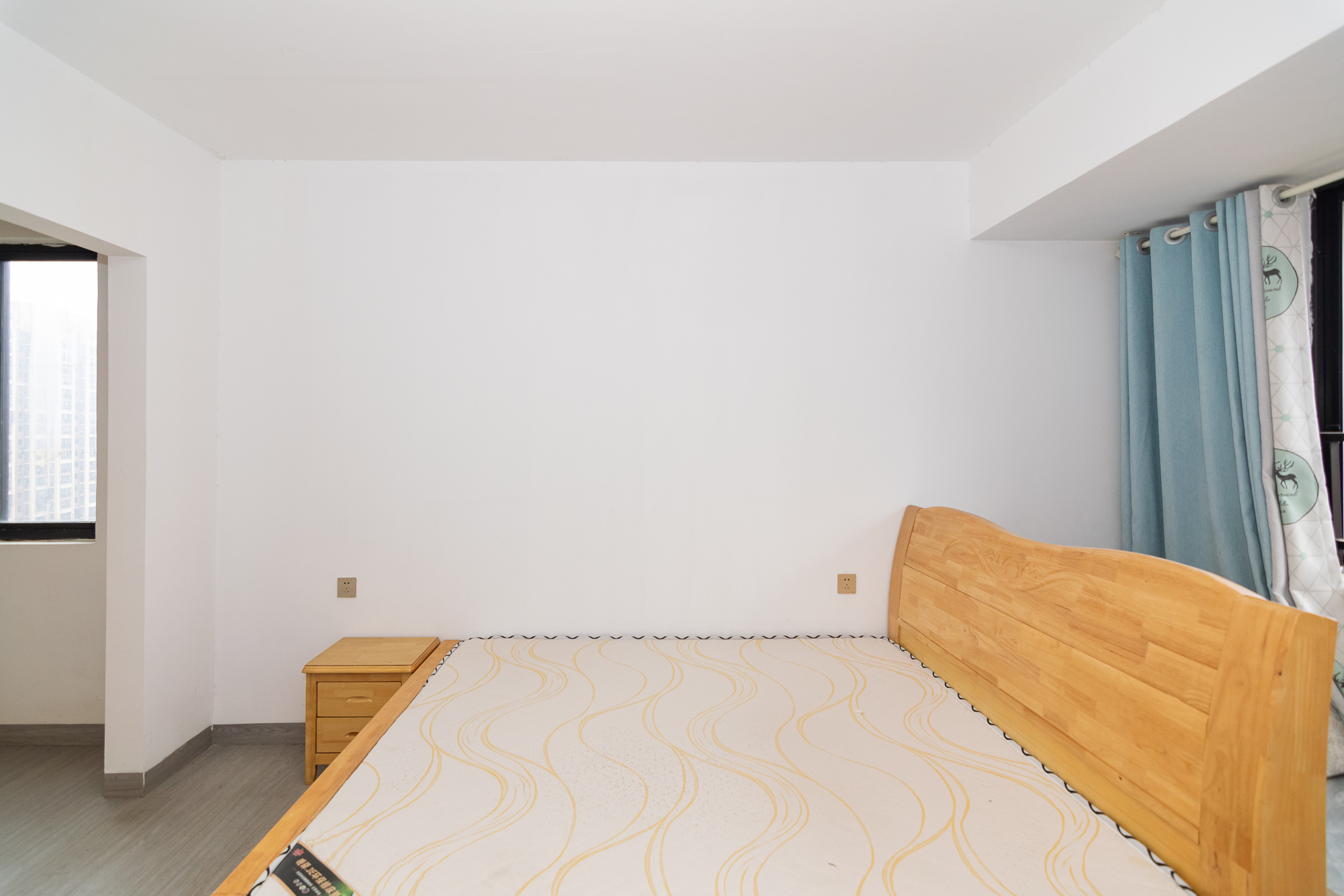 新城国际花都 3室2厅2卫 80.0万 新城国际花都 3室2厅2卫 80.0万卧室