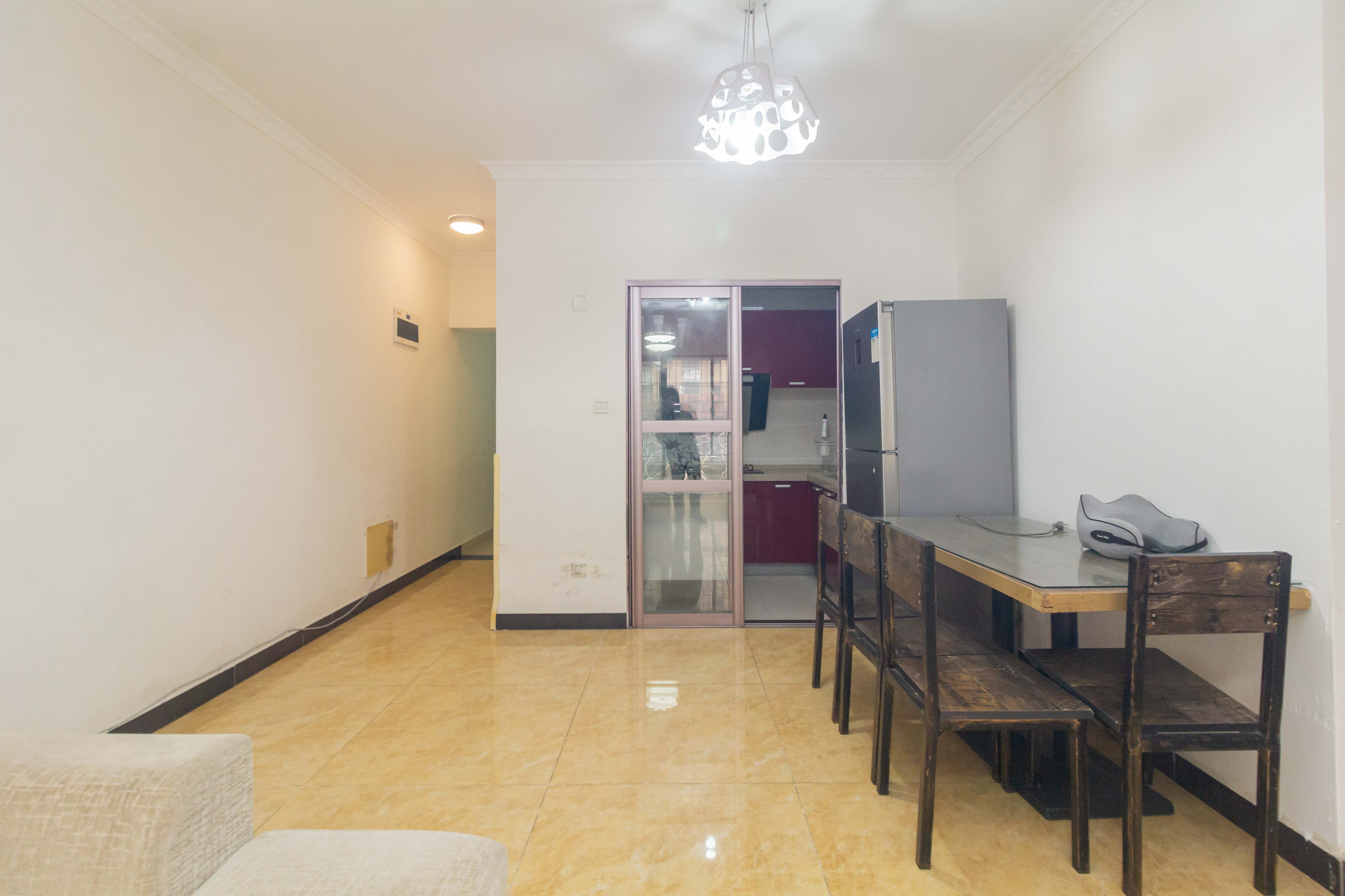 中国铁建国际城二期 3室2厅1卫 41.8万 中国铁建国际城二期 3室2厅1卫 41.8万客厅