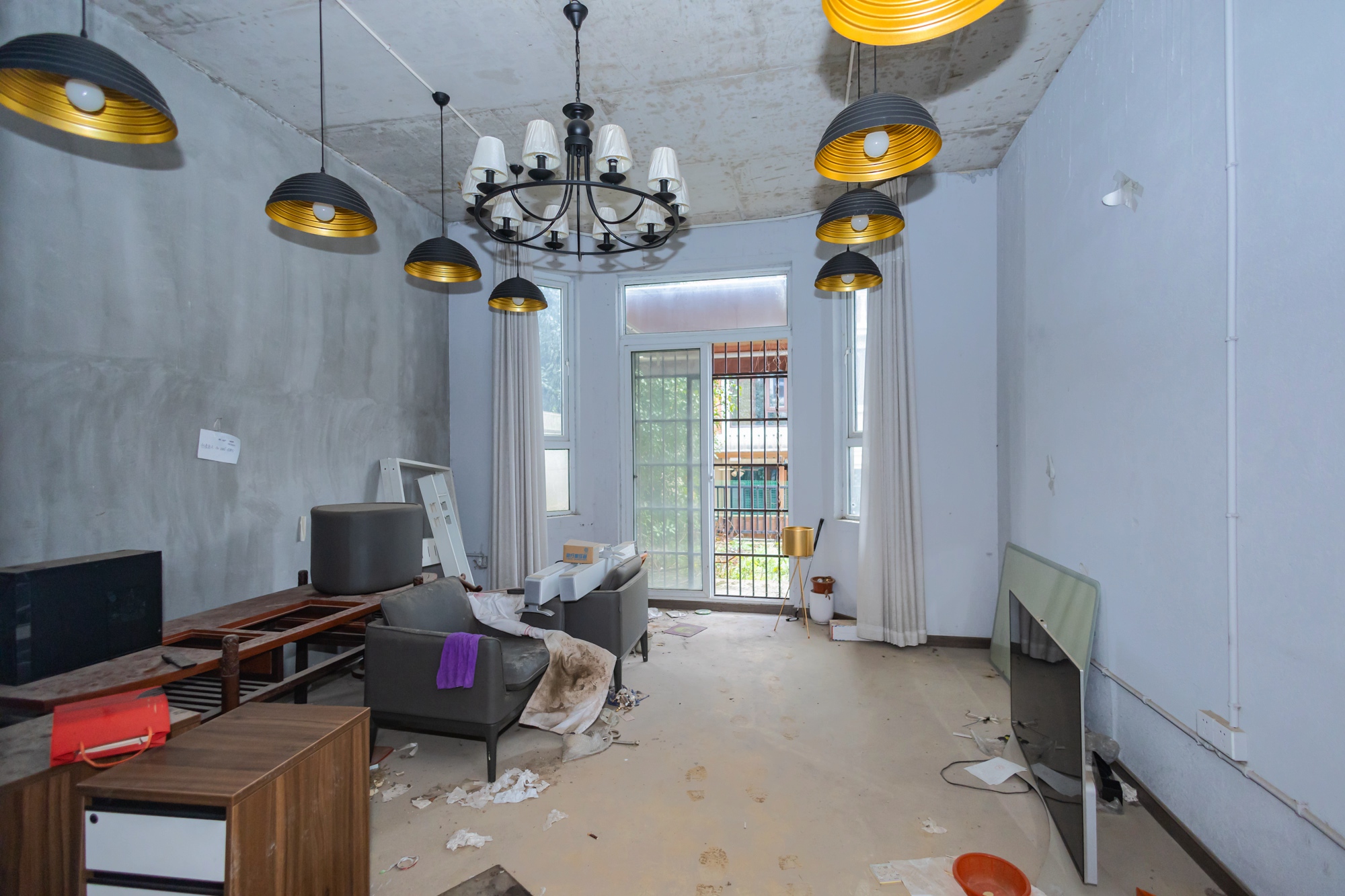 保利香槟国际  5室2厅1卫    306.0万 保利香槟国际  5室2厅1卫    306.0万