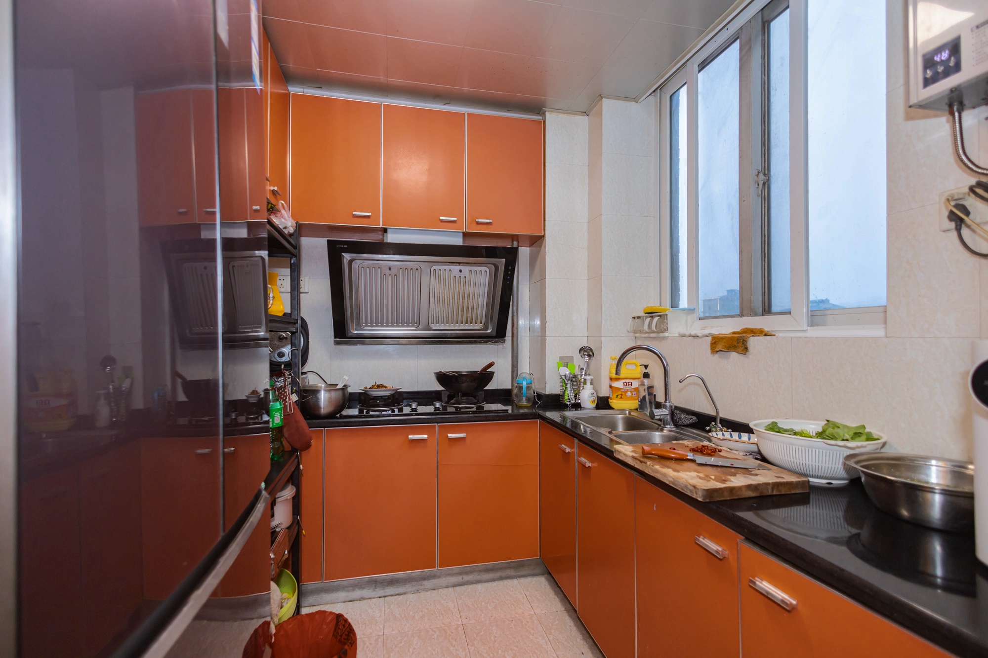 香槟小镇(香槟花苑) 3室2厅2卫 79.9万 香槟小镇(香槟花苑) 3室2厅2卫 79.9万厨房