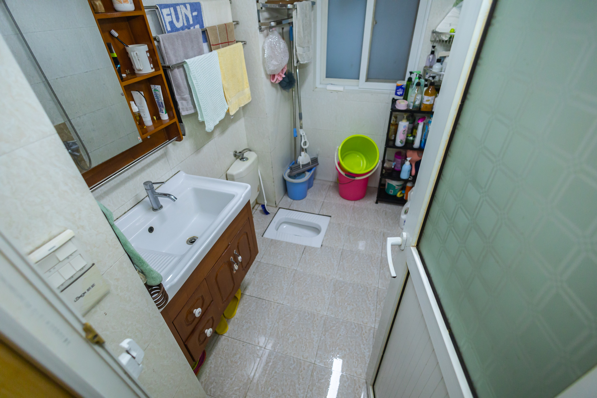 香槟小镇(香槟花苑) 3室2厅2卫 79.9万 香槟小镇(香槟花苑) 3室2厅2卫 79.9万卫生间