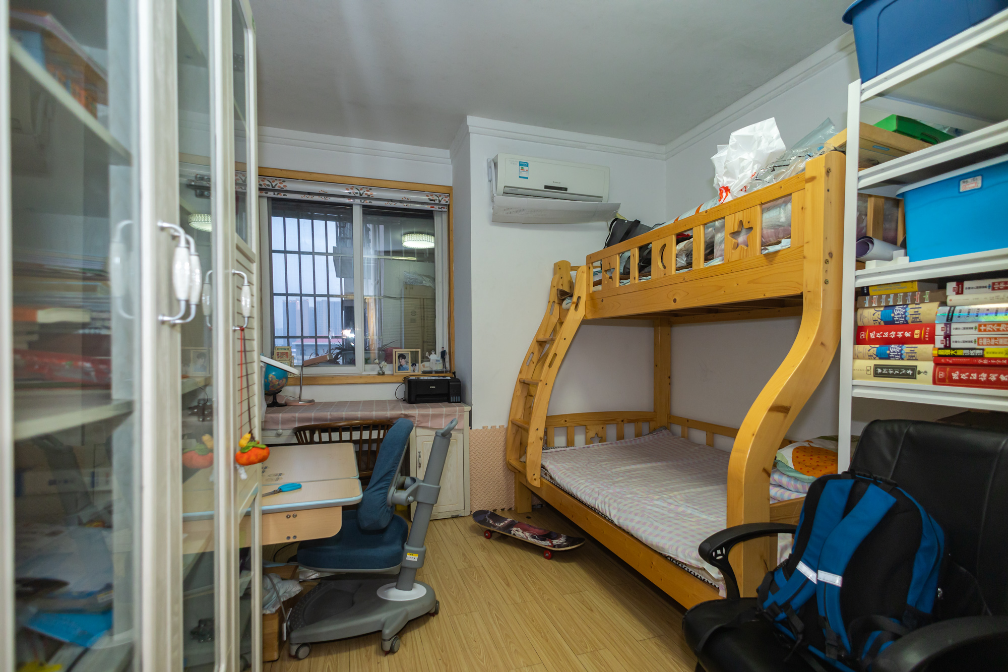 香槟小镇(香槟花苑) 3室2厅2卫 79.9万 香槟小镇(香槟花苑) 3室2厅2卫 79.9万卧室