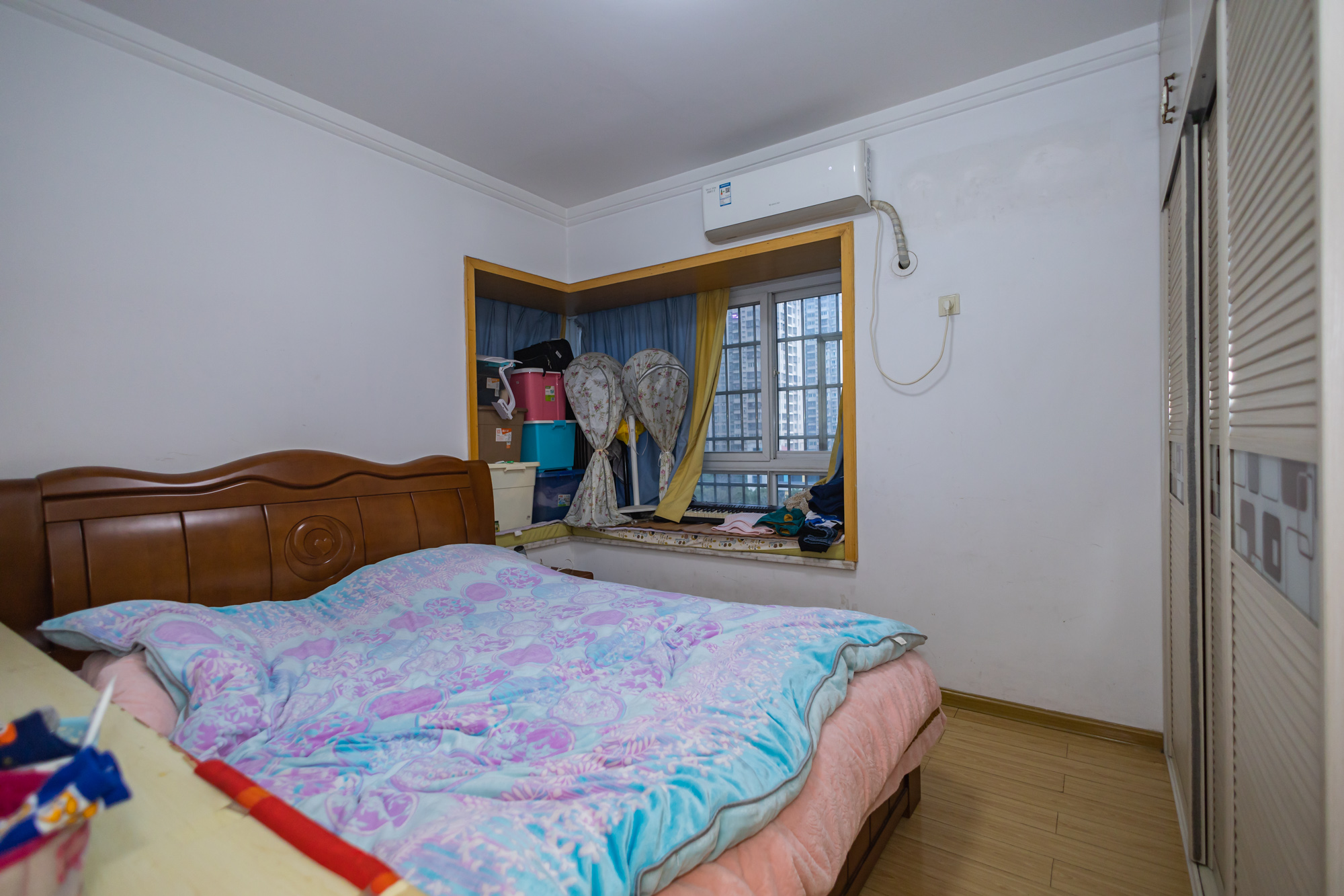 香槟小镇(香槟花苑) 3室2厅2卫 79.9万 香槟小镇(香槟花苑) 3室2厅2卫 79.9万卧室