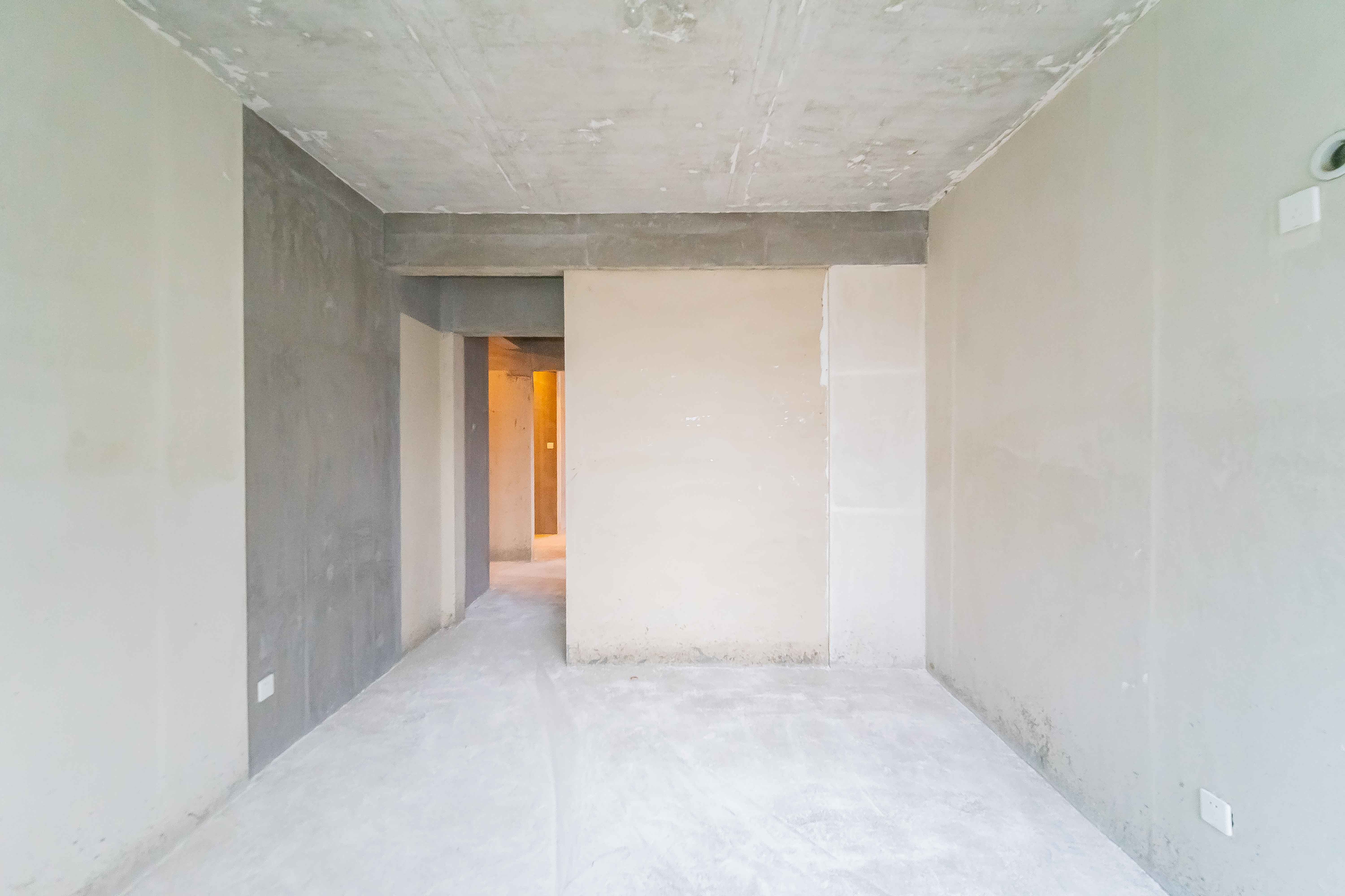 长房东旭国际  5室2厅2卫    240.0万其他