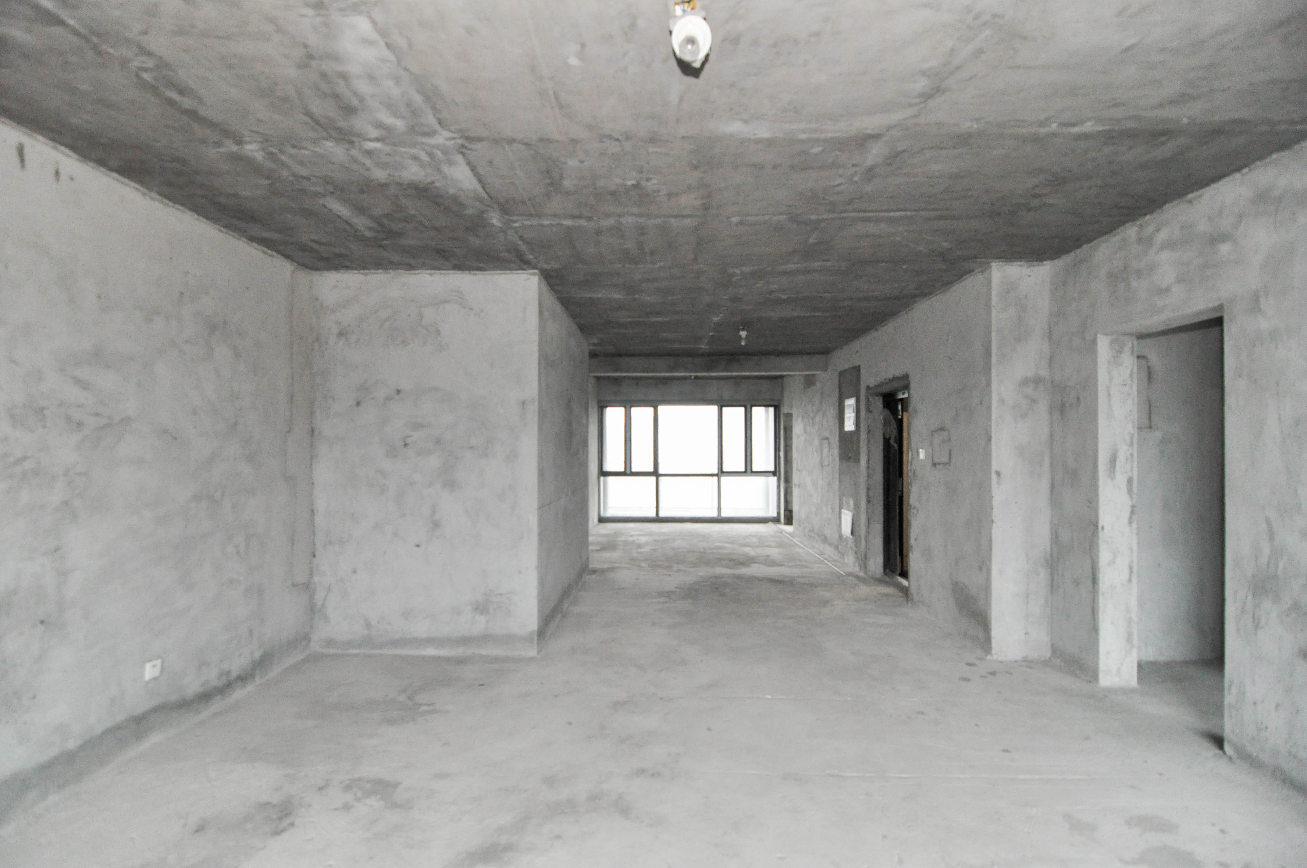 恩瑞御西湖 4室2厅2卫 245.0万 恩瑞御西湖 4室2厅2卫 245.0万客厅