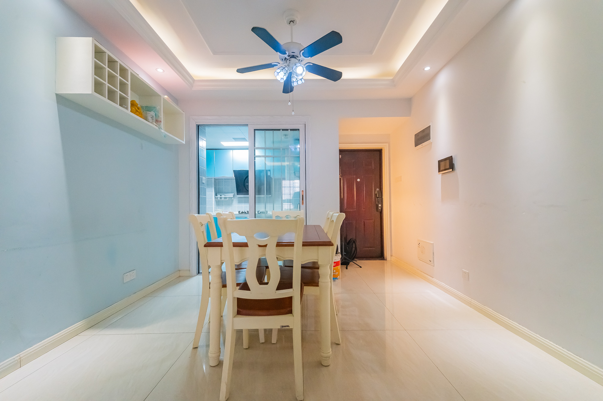 华润置地广场一期  3室2厅1卫    79.0万客厅