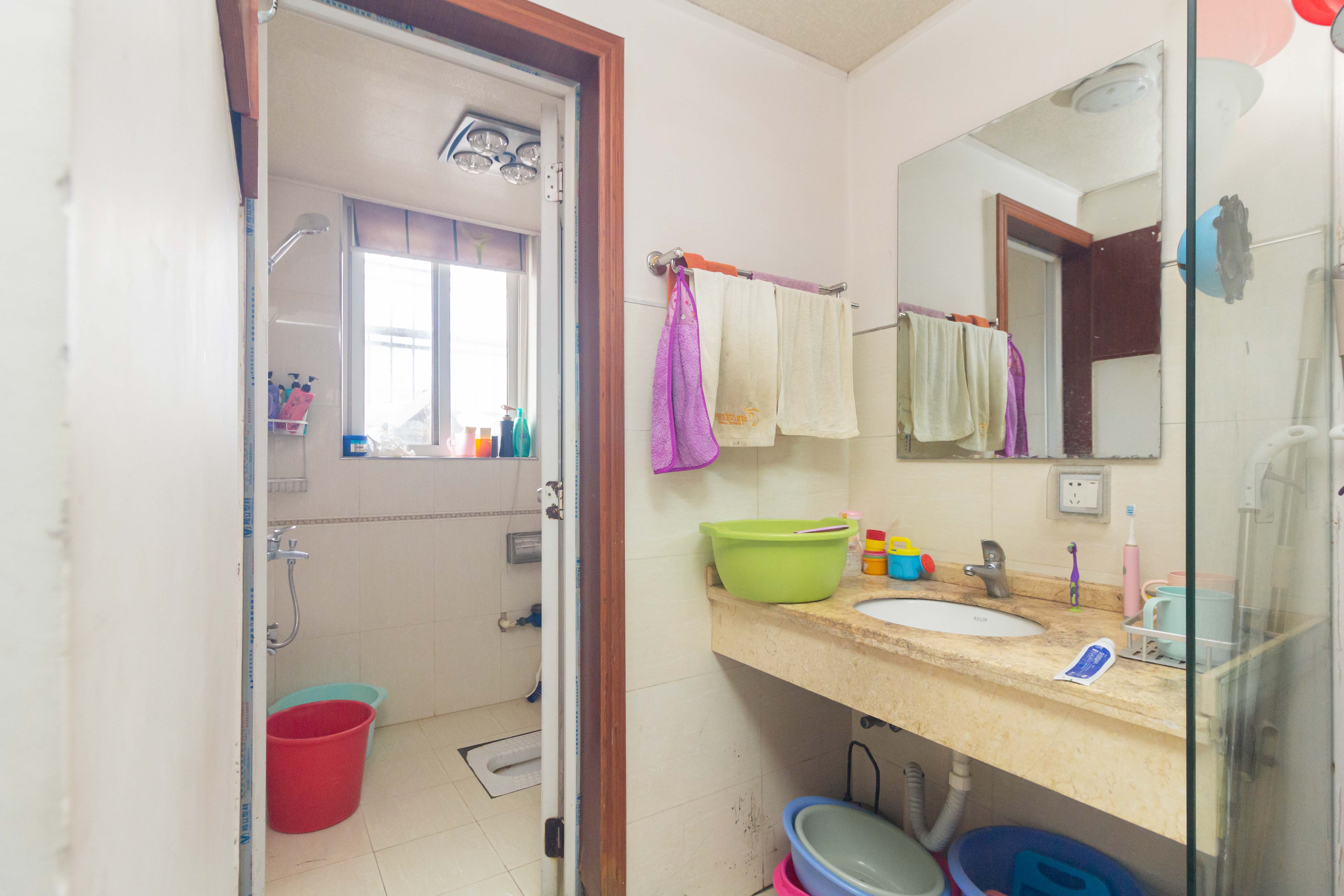 紫东苑(星沙) 3室2厅2卫 45.0万 紫东苑(星沙) 3室2厅2卫 45.0万卫生间