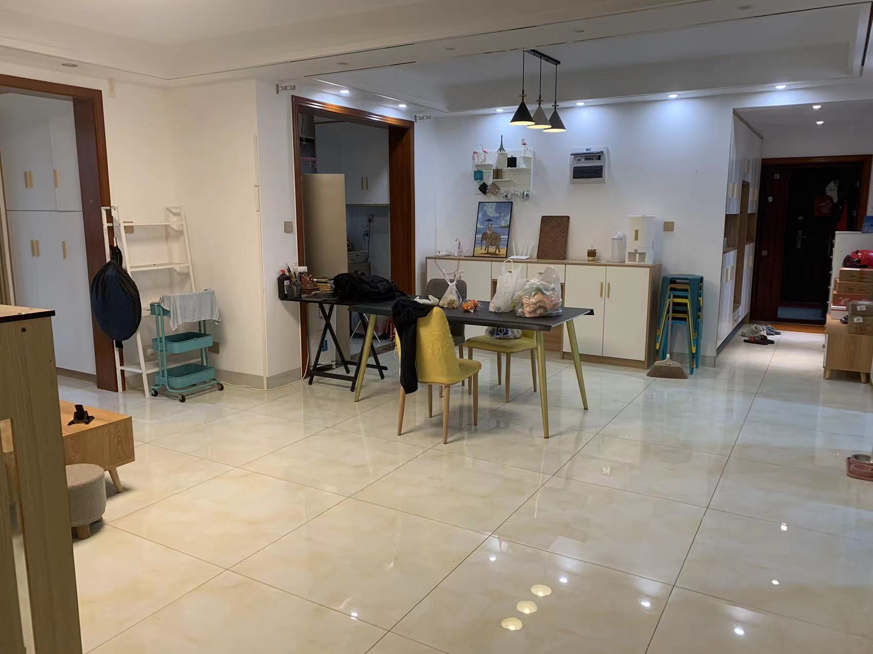 城市公园 3室2厅1卫 56.0万 城市公园 3室2厅1卫 56.0万室内图