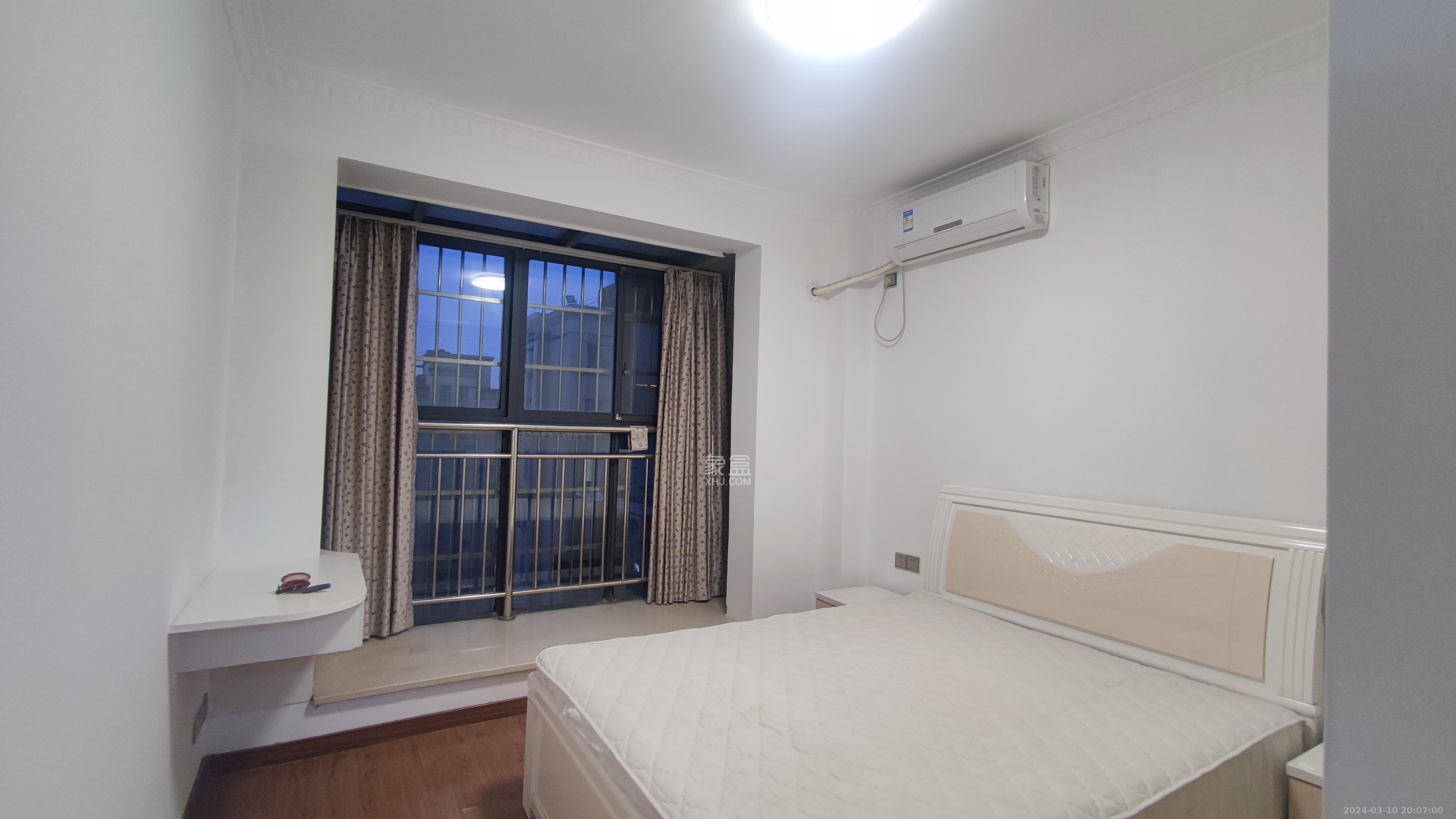 中建麓山和苑  3室2厅1卫   2200.00元/月室内图
