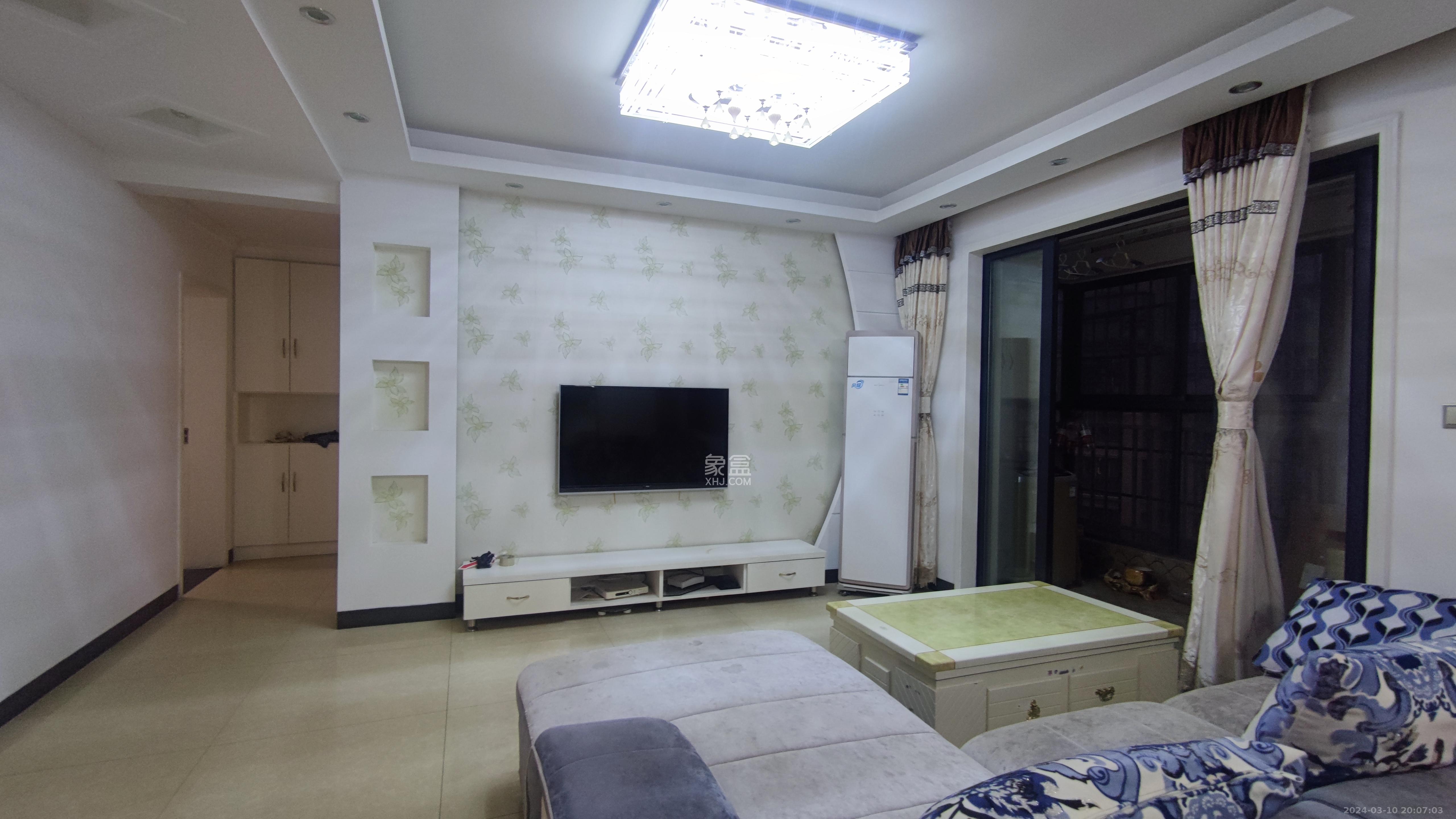 中建麓山和苑  3室2厅1卫   2200.00元/月室内图