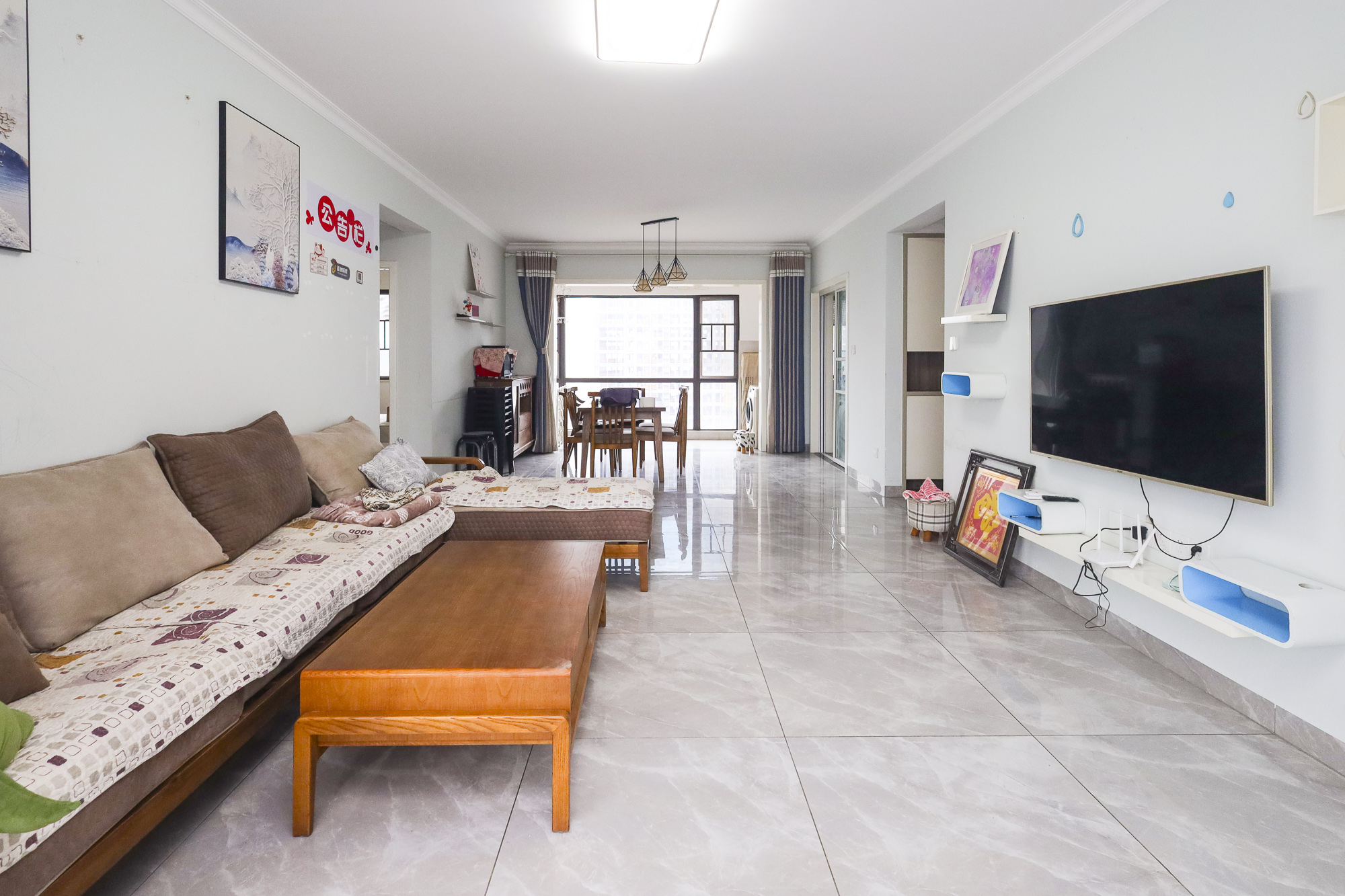 美来美城市广场 4室2厅2卫 95.0万 美来美城市广场 4室2厅2卫 95.0万客厅