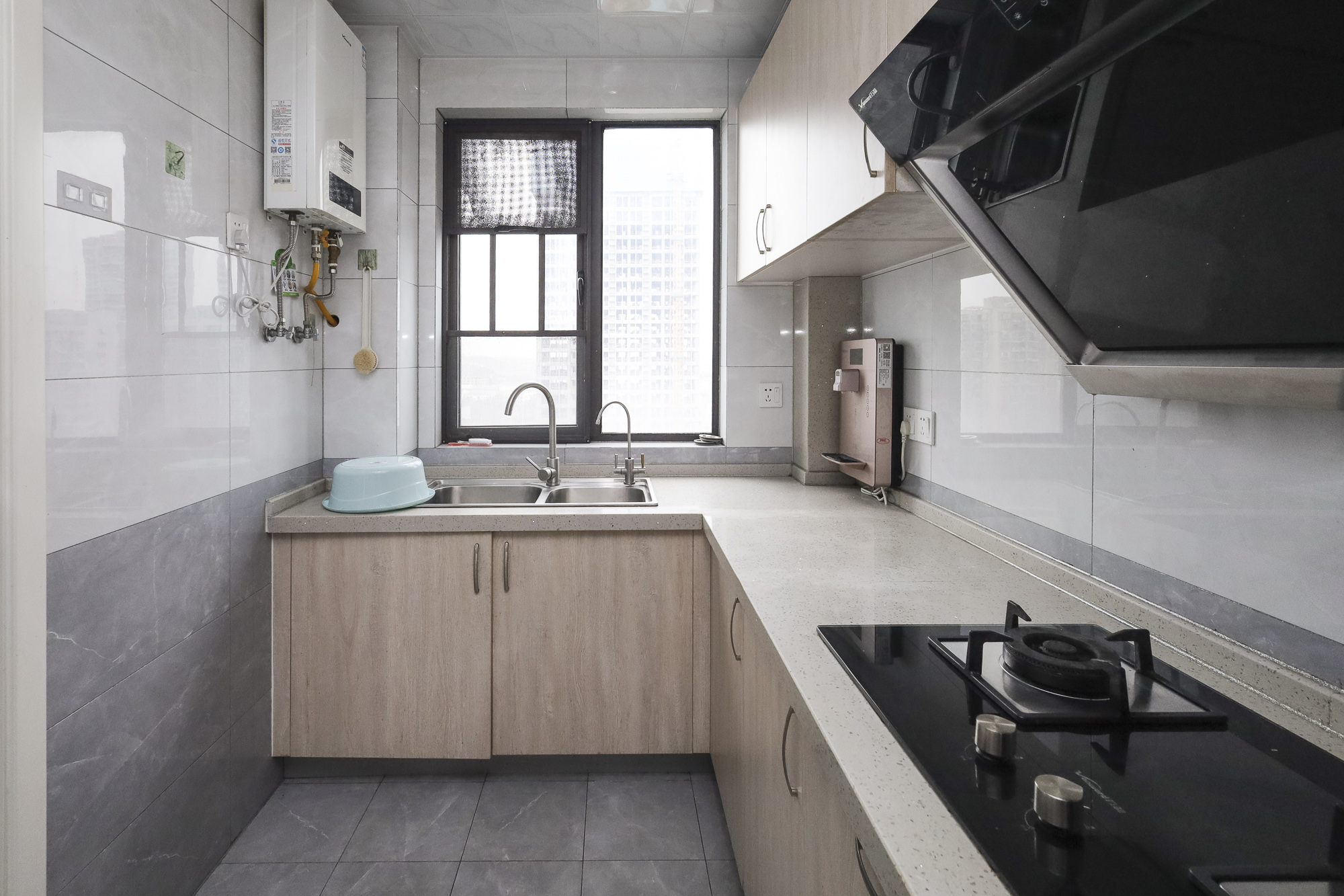 美来美城市广场 4室2厅2卫 95.0万 美来美城市广场 4室2厅2卫 95.0万厨房