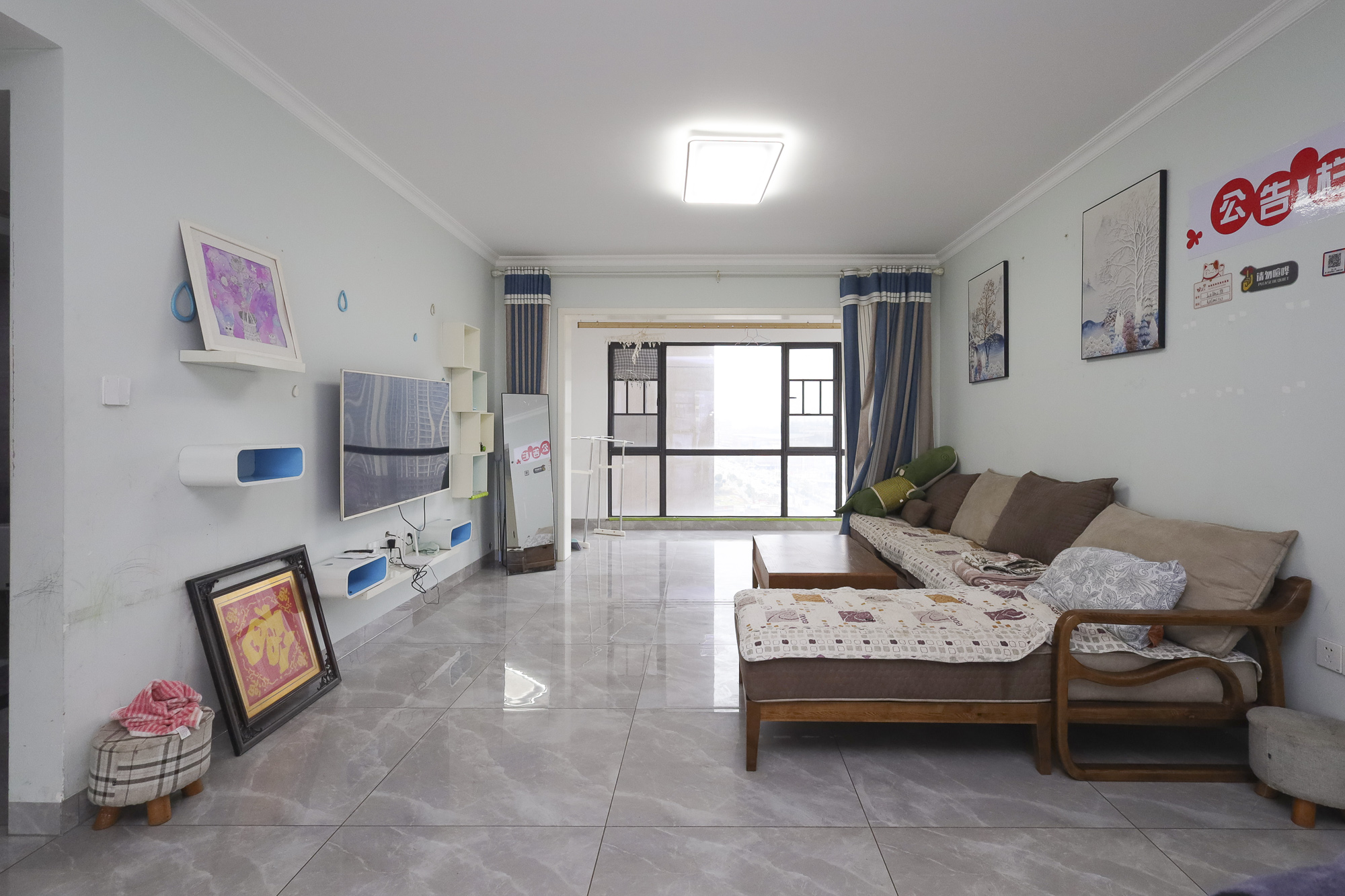 美来美城市广场 4室2厅2卫 95.0万 美来美城市广场 4室2厅2卫 95.0万客厅