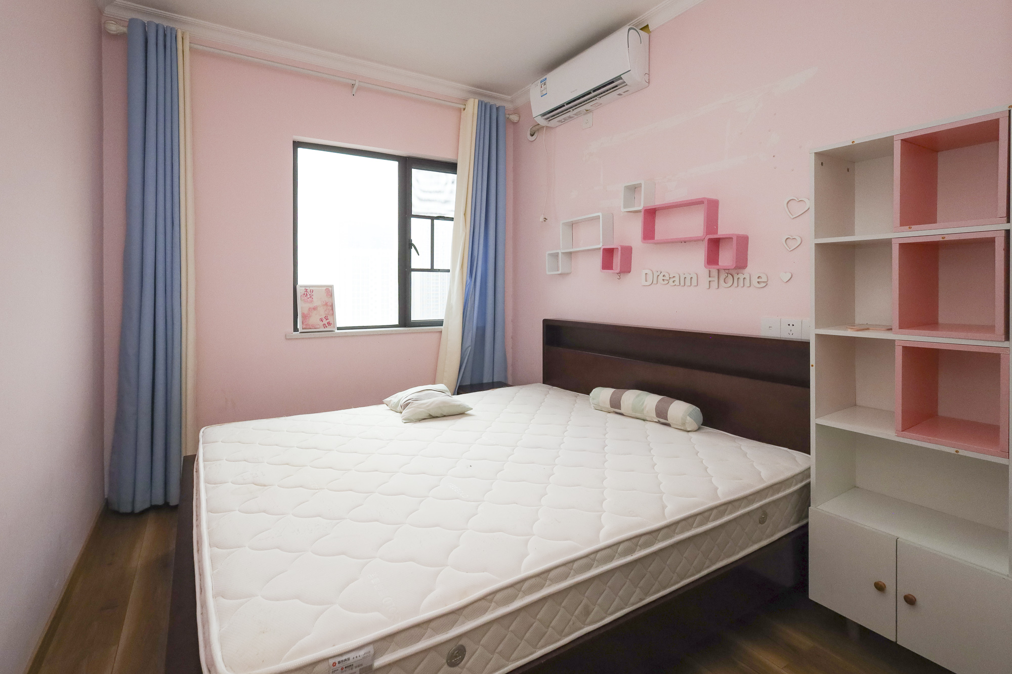 美来美城市广场 4室2厅2卫 95.0万 美来美城市广场 4室2厅2卫 95.0万卧室