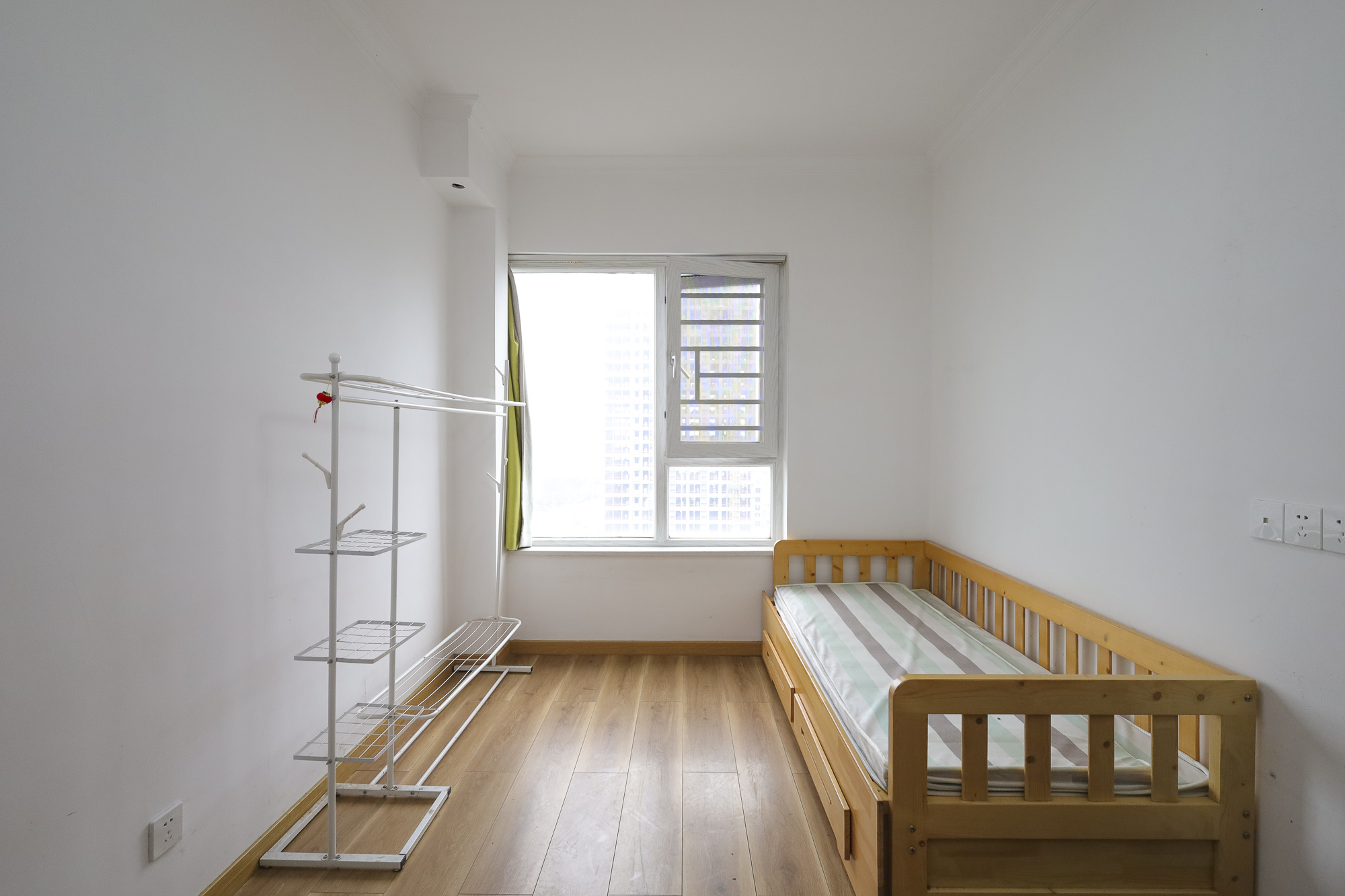 美来美城市广场 4室2厅2卫 95.0万 美来美城市广场 4室2厅2卫 95.0万卧室