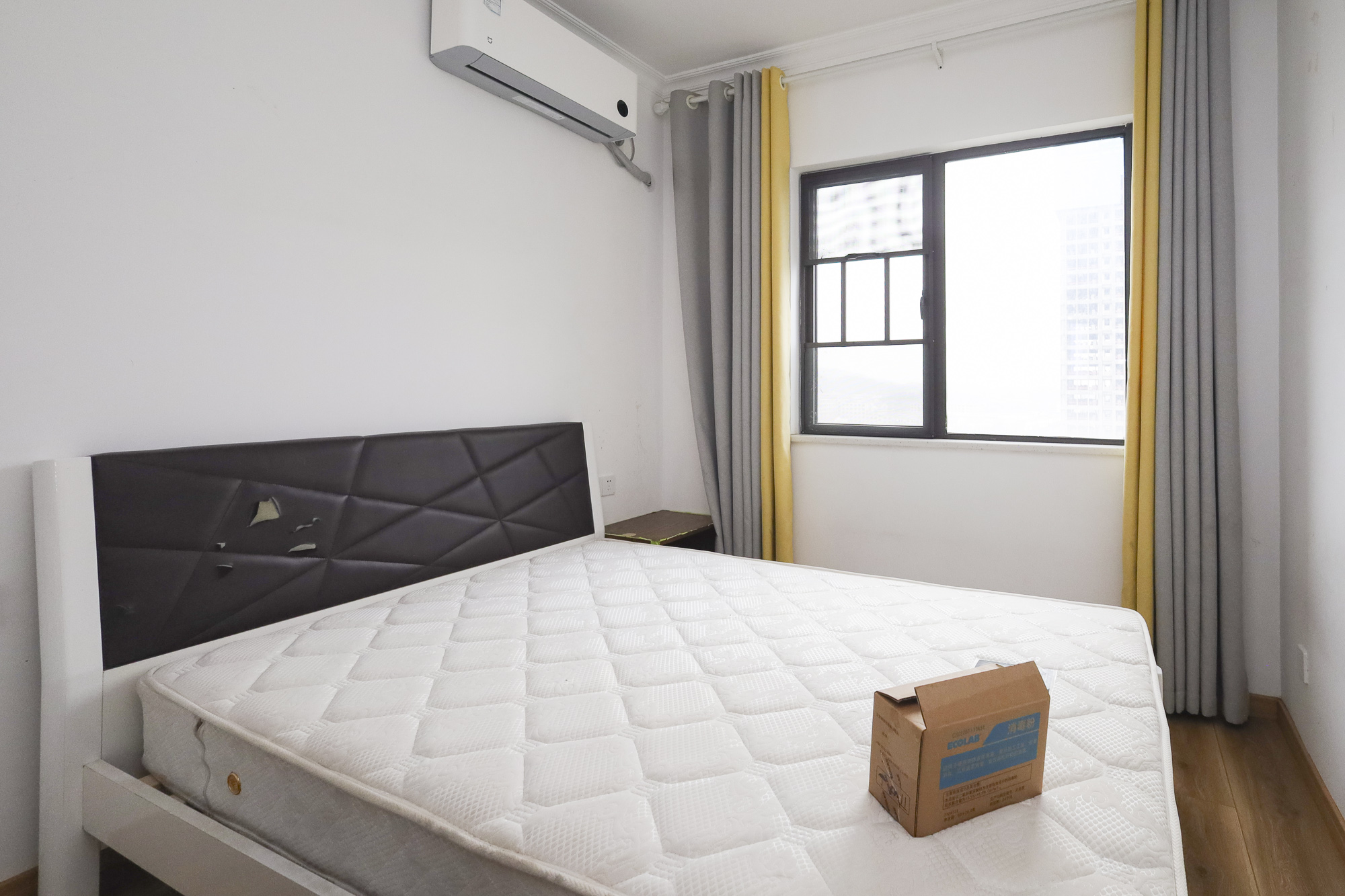 美来美城市广场 4室2厅2卫 95.0万 美来美城市广场 4室2厅2卫 95.0万卧室