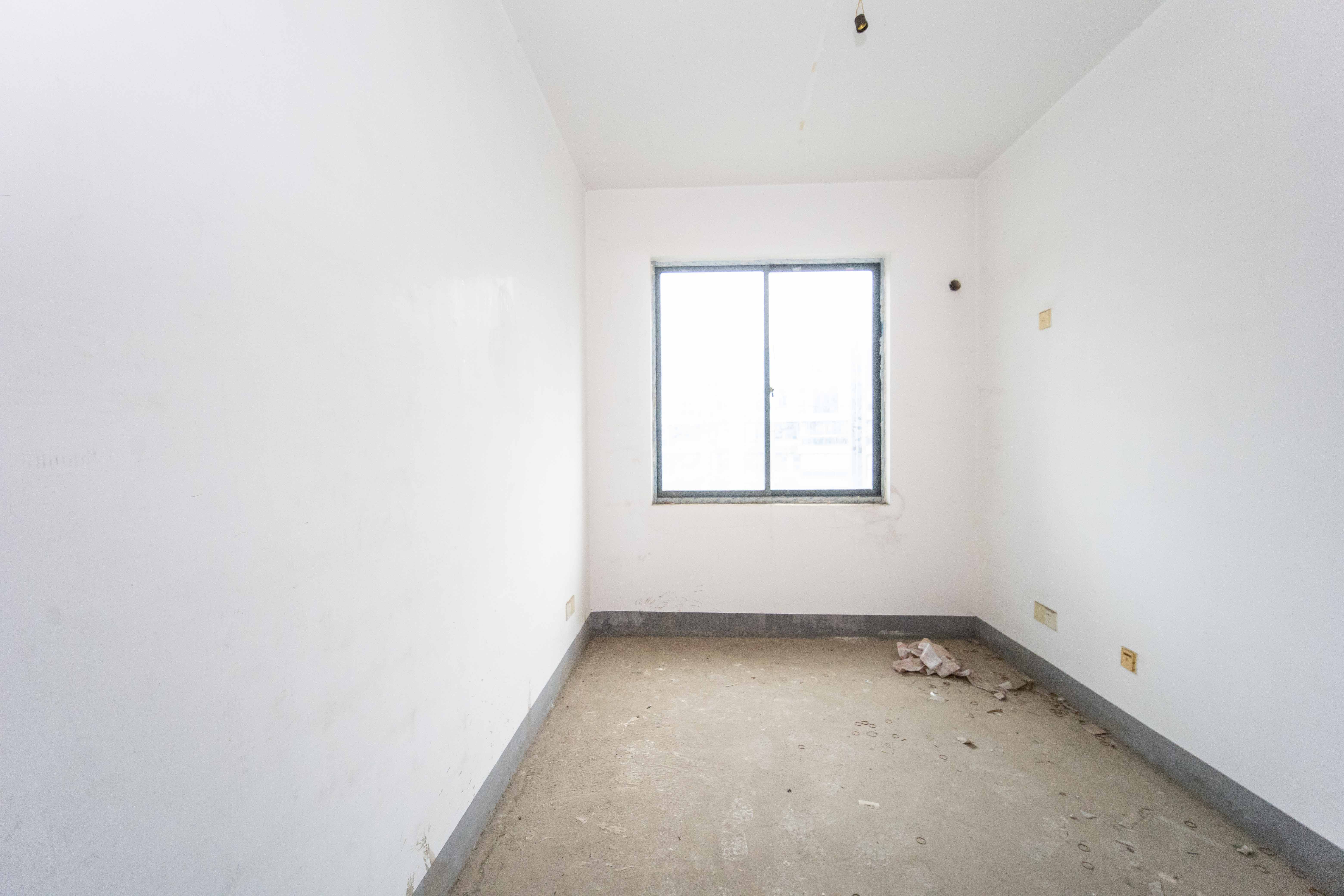 仁和香堤雅境  4室2厅2卫    120.0万 仁和香堤雅境  4室2厅2卫    120.0万卧室