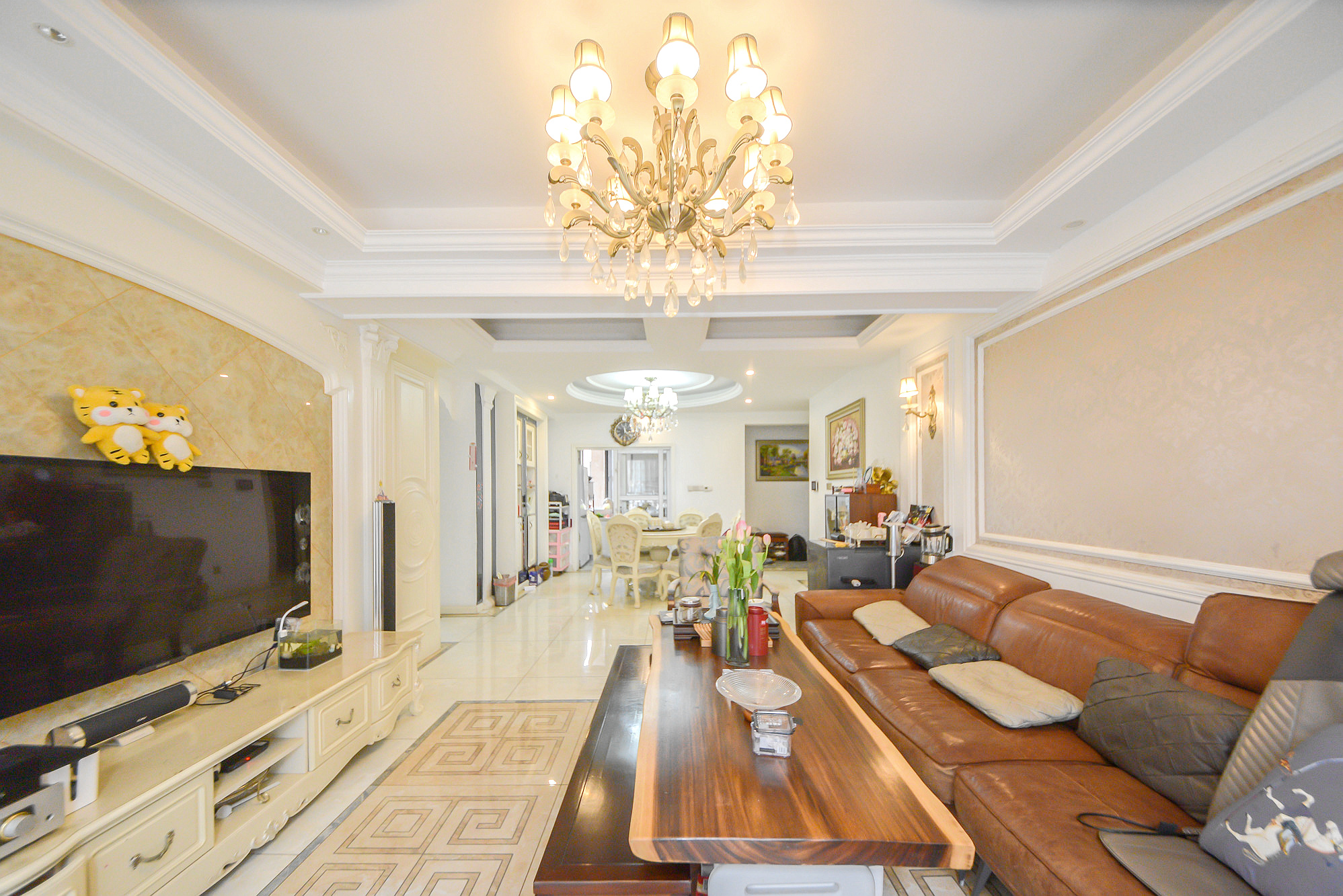 万博汇 4室2厅1卫 230.0万 万博汇 4室2厅1卫 230.0万客厅