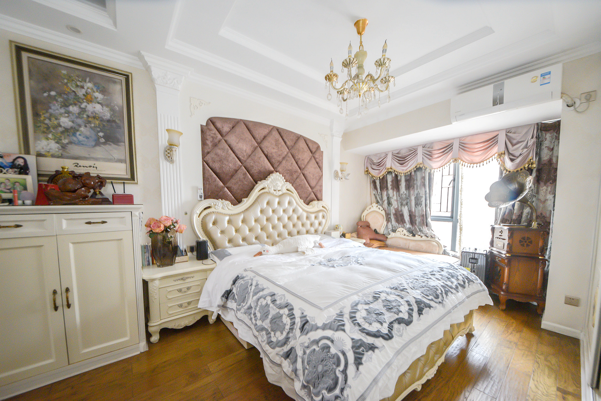 万博汇 4室2厅1卫 230.0万 万博汇 4室2厅1卫 230.0万卧室