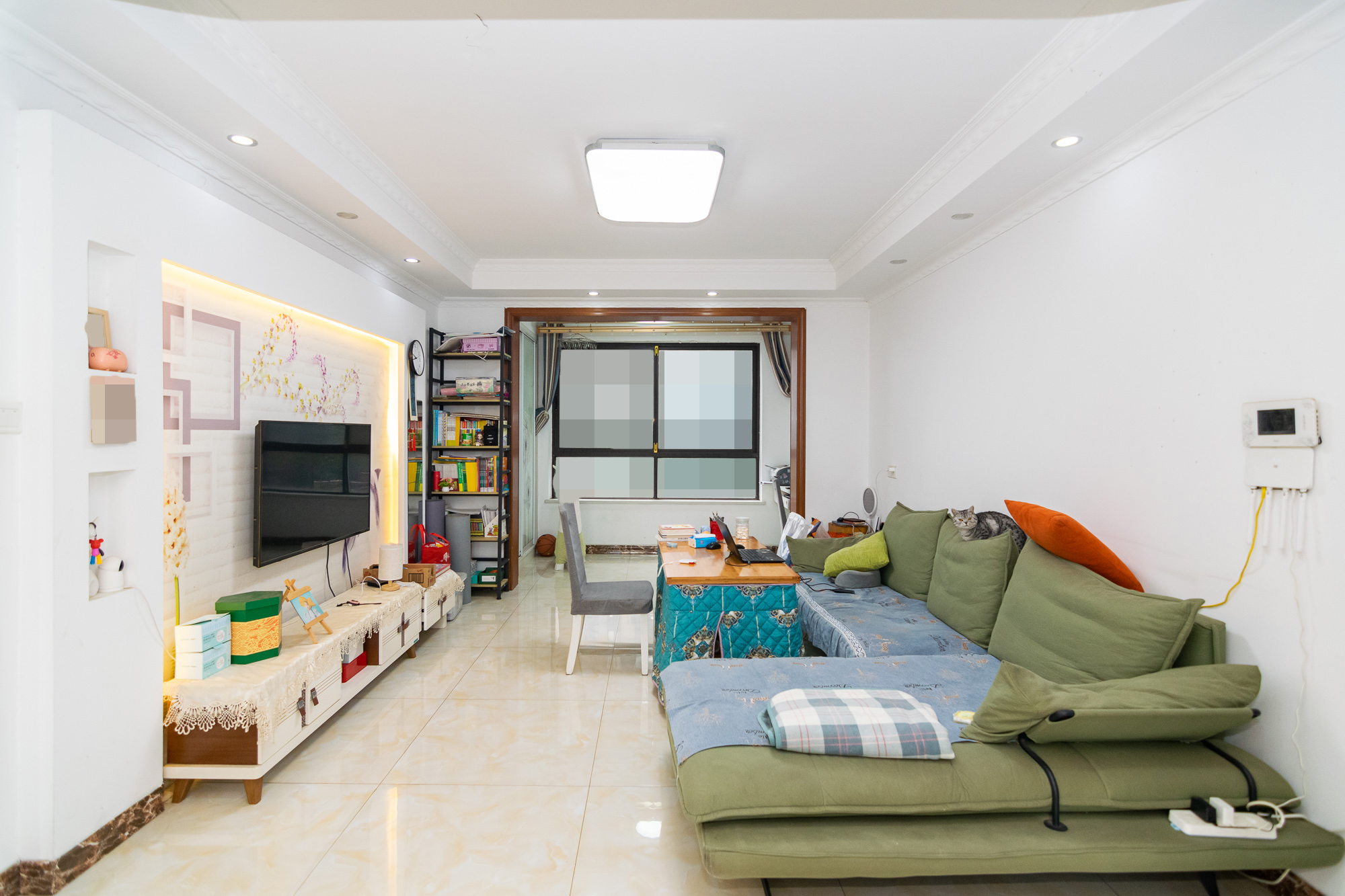 金地三千府(金地湖山樾、金地自在城) 3室2厅1卫 70.0万 金地三千府(金地湖山樾、金地自在城) 3室2厅1卫 70.0万客厅