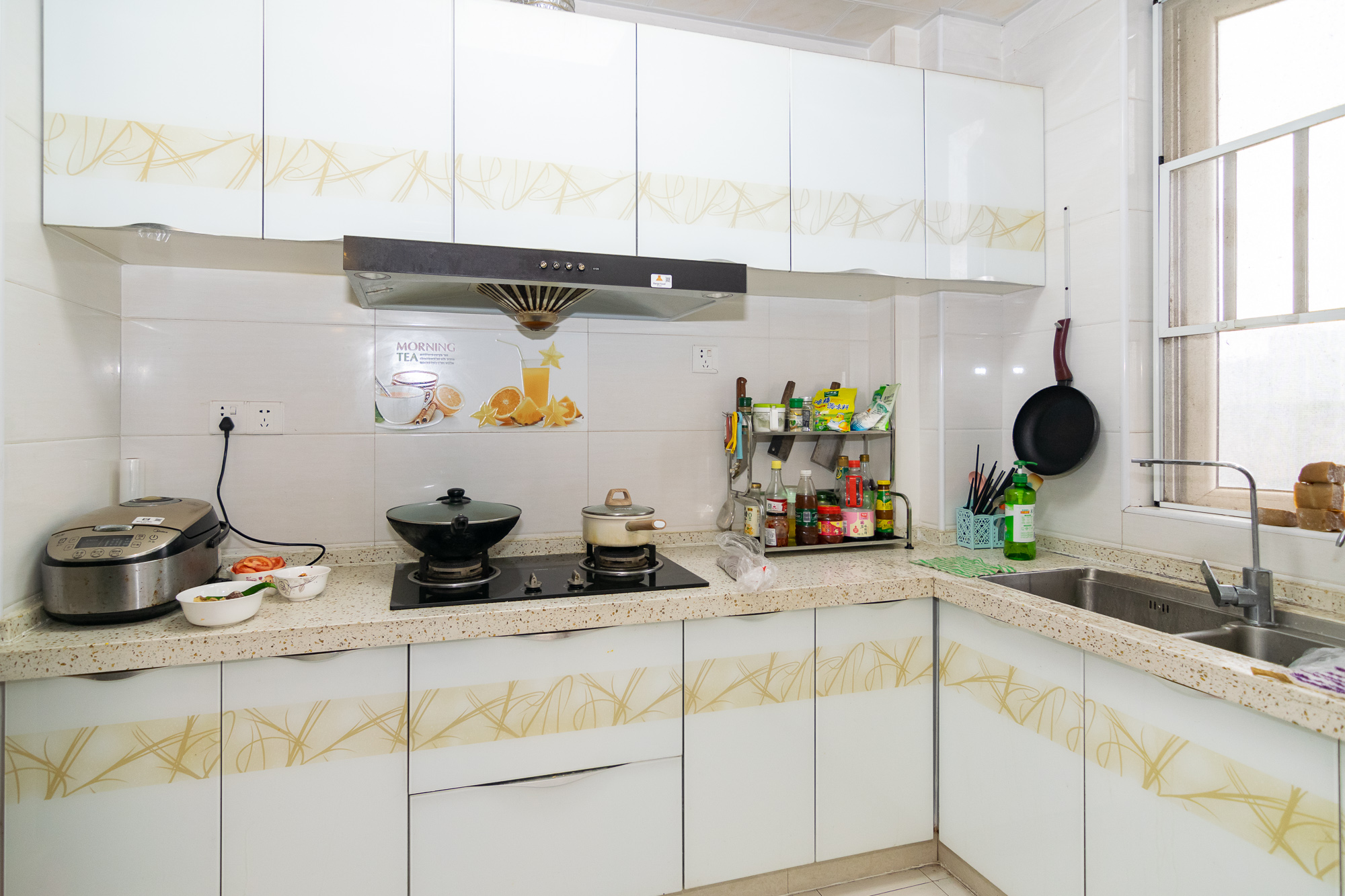 金地三千府(金地湖山樾、金地自在城) 3室2厅1卫 70.0万 金地三千府(金地湖山樾、金地自在城) 3室2厅1卫 70.0万厨房