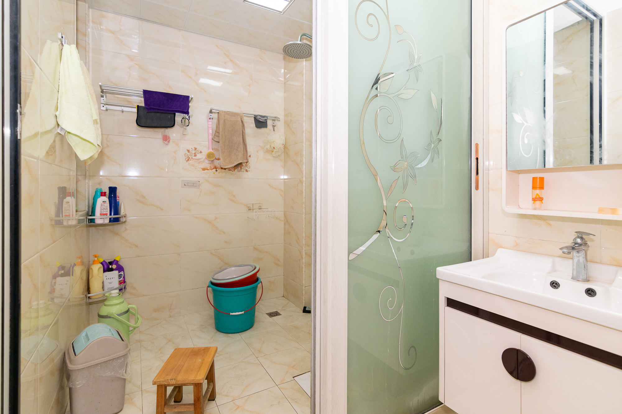 金地三千府(金地湖山樾、金地自在城) 3室2厅1卫 70.0万 金地三千府(金地湖山樾、金地自在城) 3室2厅1卫 70.0万卫生间