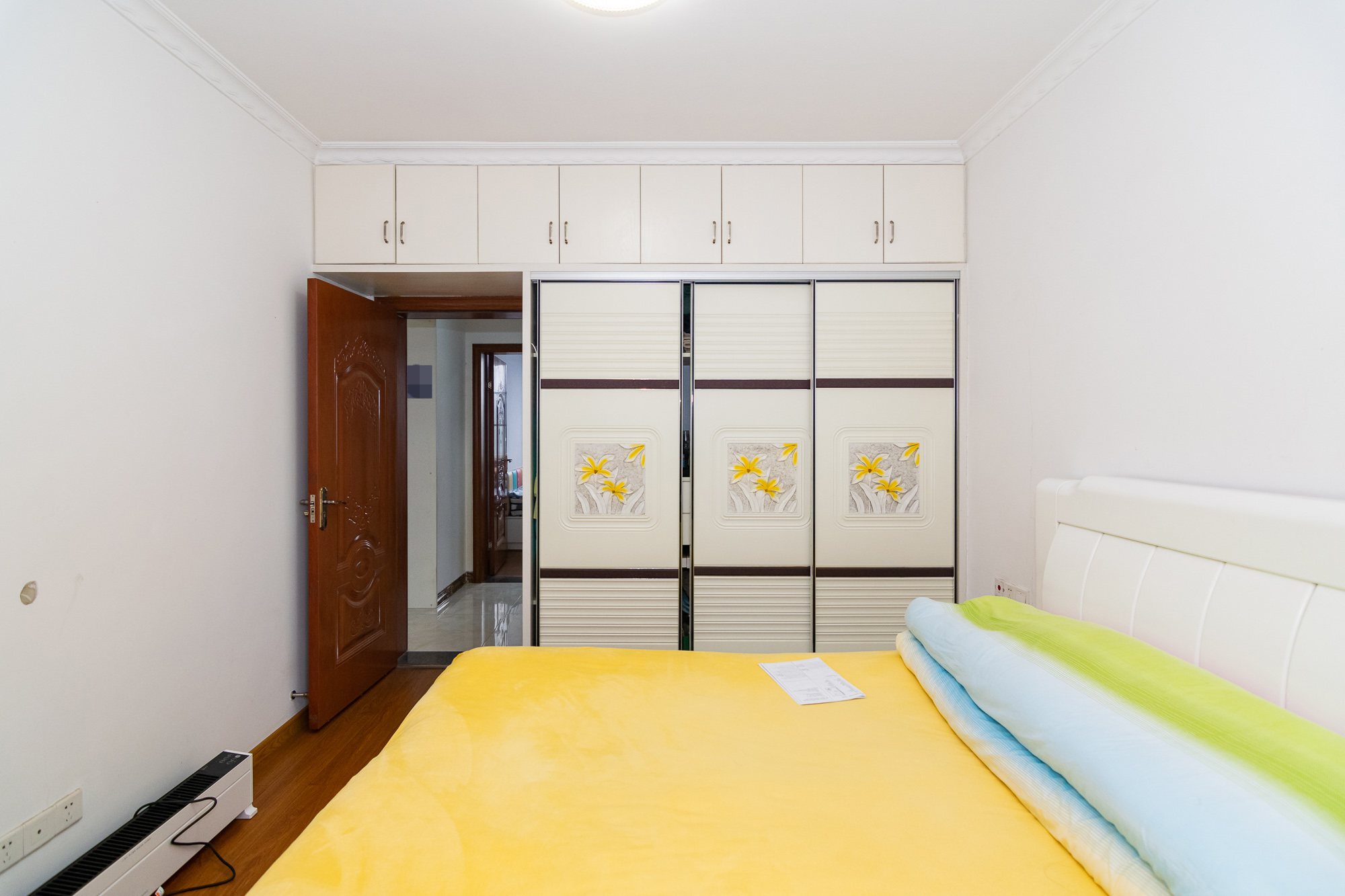 金地三千府(金地湖山樾、金地自在城) 3室2厅1卫 70.0万 金地三千府(金地湖山樾、金地自在城) 3室2厅1卫 70.0万卧室