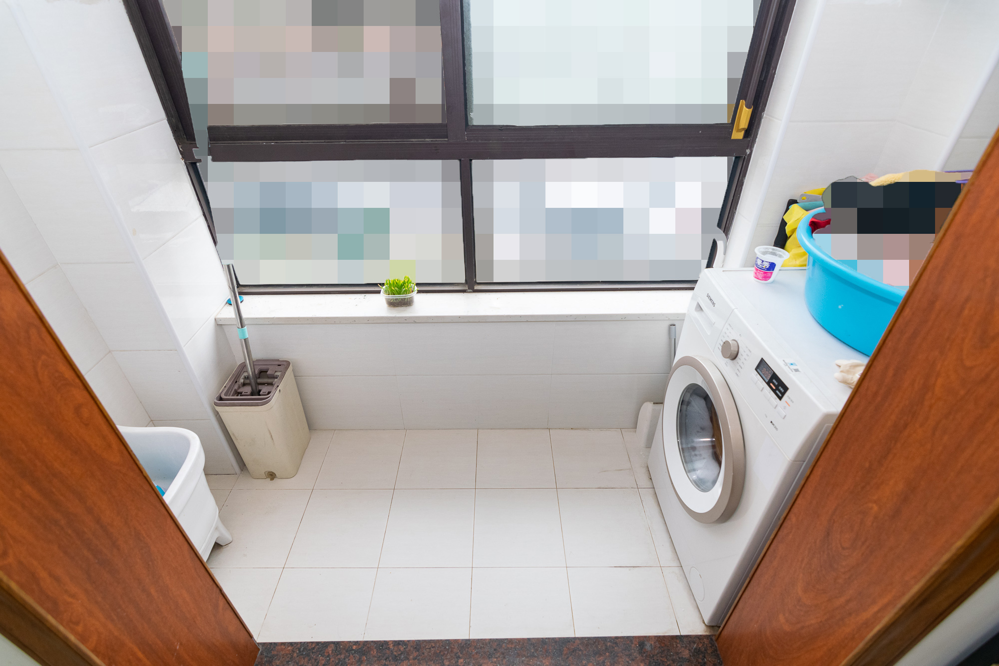 金地三千府(金地湖山樾、金地自在城) 3室2厅1卫 70.0万 金地三千府(金地湖山樾、金地自在城) 3室2厅1卫 70.0万阳台